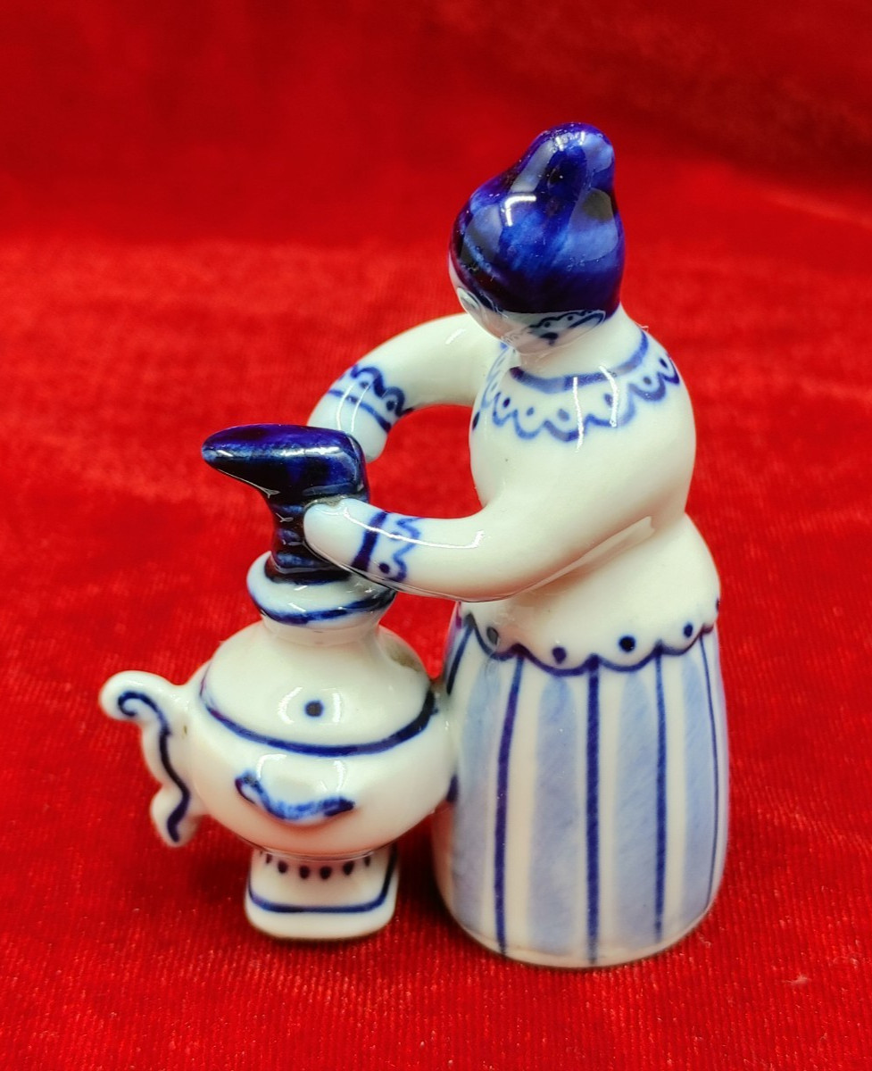Vintage Gzhel Figurines Lot Of 6 Hand Painted Russian Folk Art USSR *Please Read