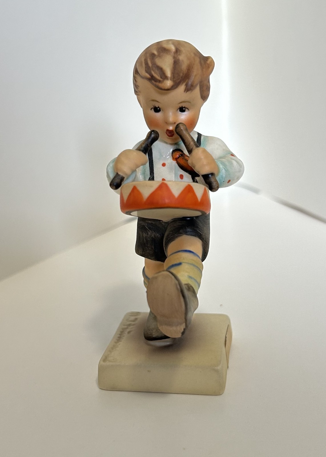 Hummel Figurine – #240 Little Drummer – TMK-4