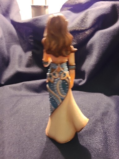 Pavilion Gift Company Perfectly Paisley Sister Figurine 76005