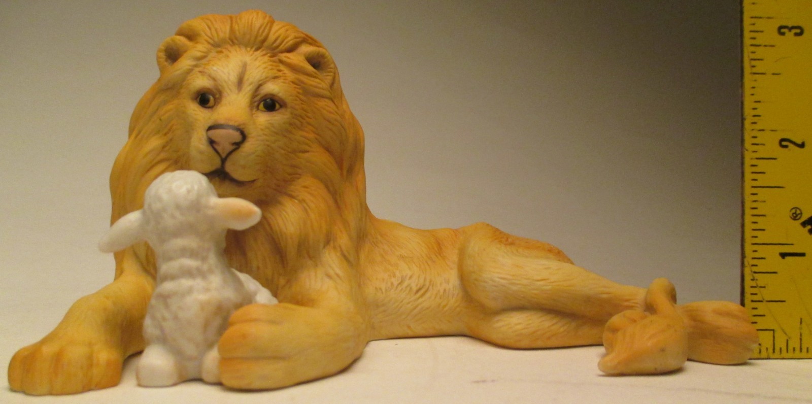 Vintage 1987 Enesco Peace On Earth Lion And Lamb Figurine By Betty Chaisson