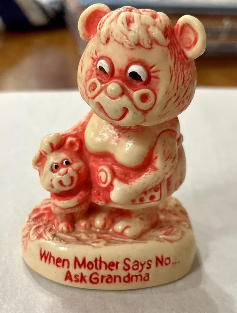 Vintage R & W Berries Co’s.Figurine 1976 ” When Mother Say No Ask Grandma “