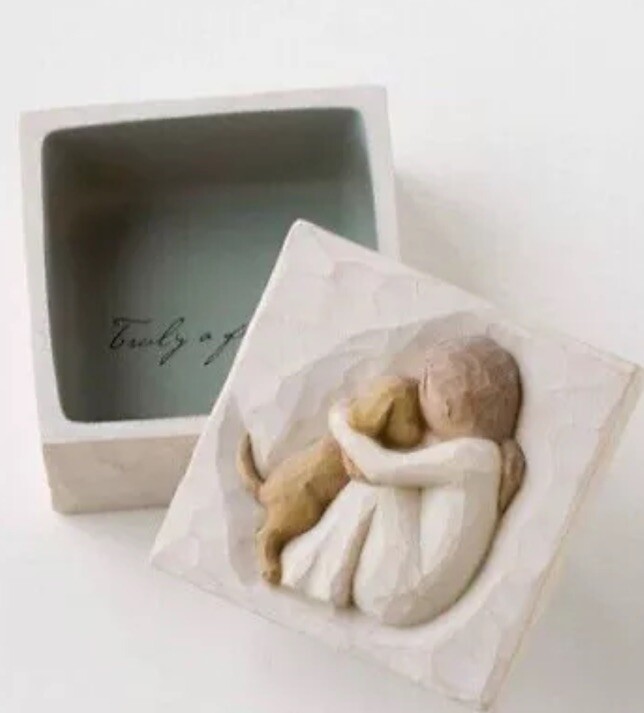 Willow Tree True, Sculpted Hand-Painted Keepsake Box Truly A Friend Susan Lori