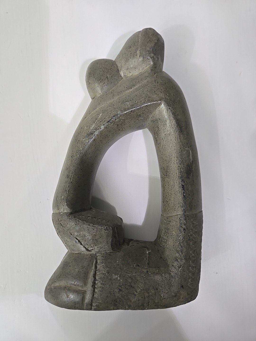 Hand carved Couple Kissing Love Circle MCM Abstract Art Stone Sculpture 7″