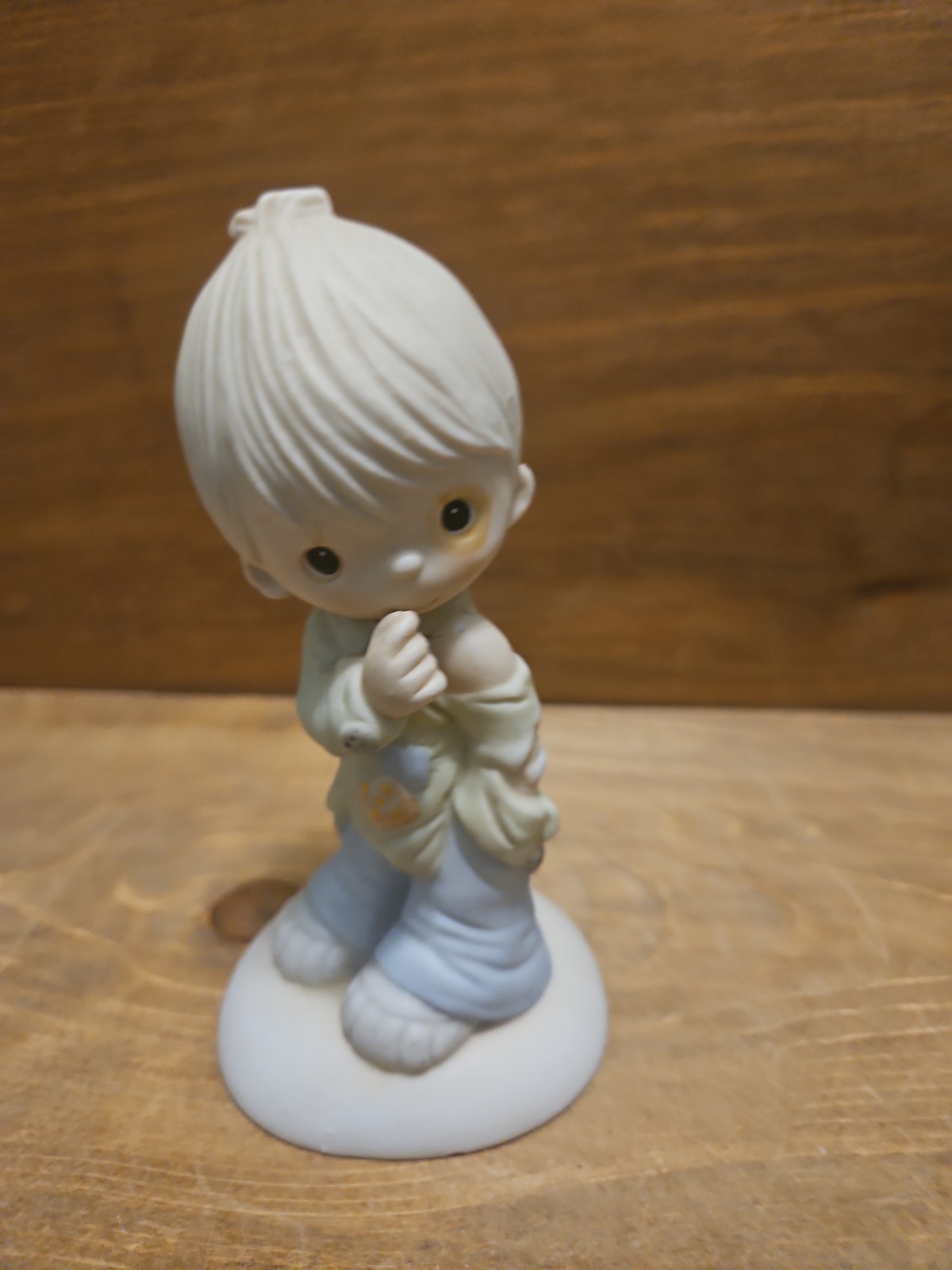 Vintage 1977 Precious Moments Boy Figurine Smile God Loves You E-1373-B Hurt -L5
