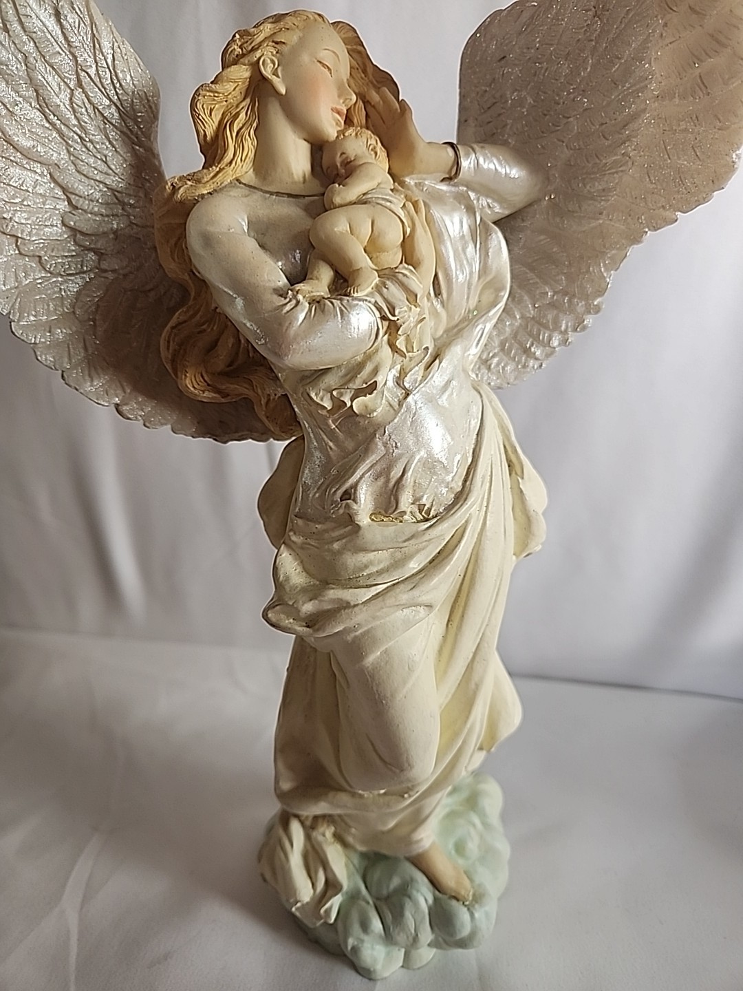 12″ Guardian Heavenly Angel Holding Baby Figurine Large Wingspan Vintage