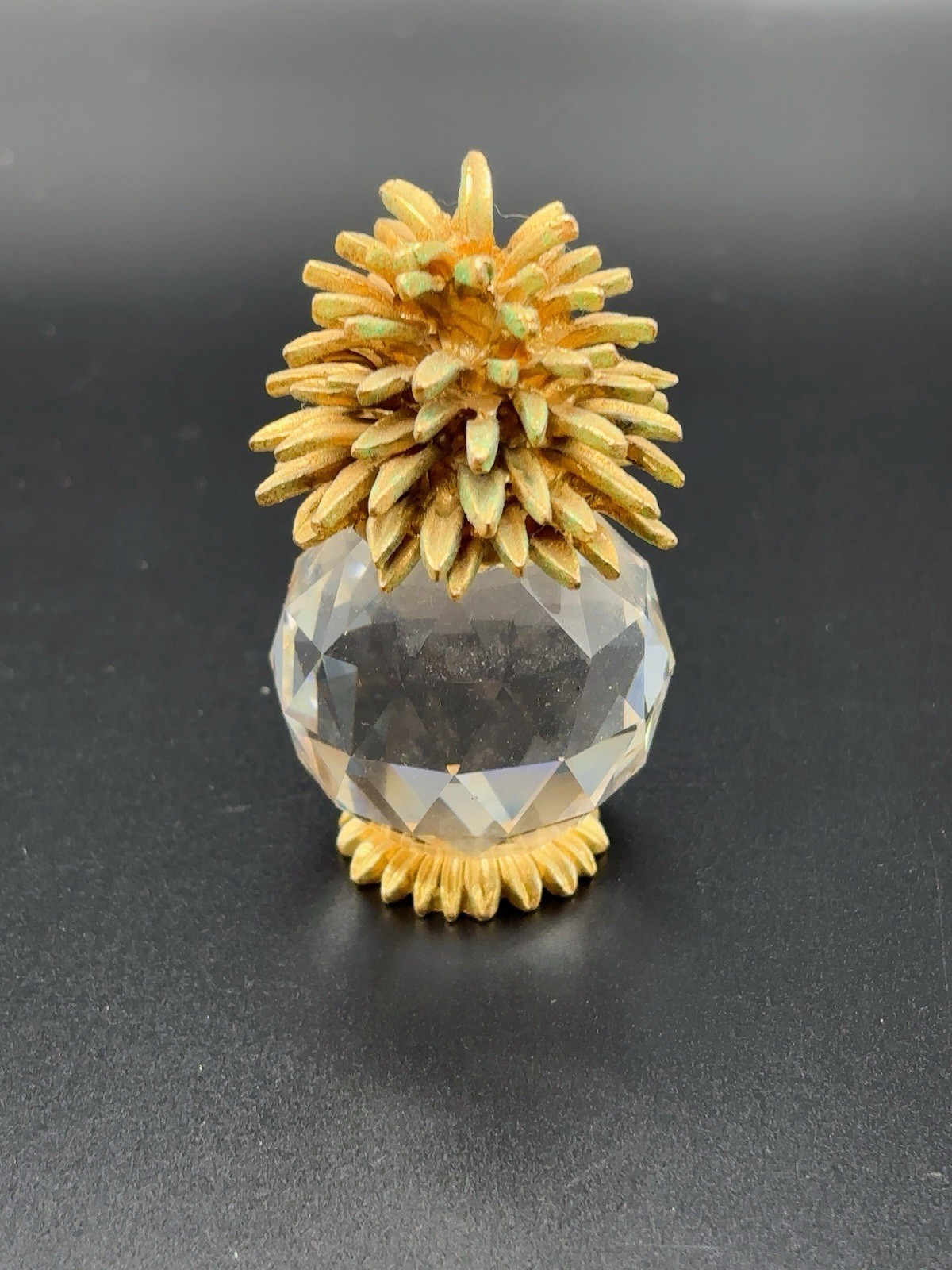 Kenzo Atari Mini Crystal Pineapple Fruit w/Gold Toned Leaves 2″ Tall