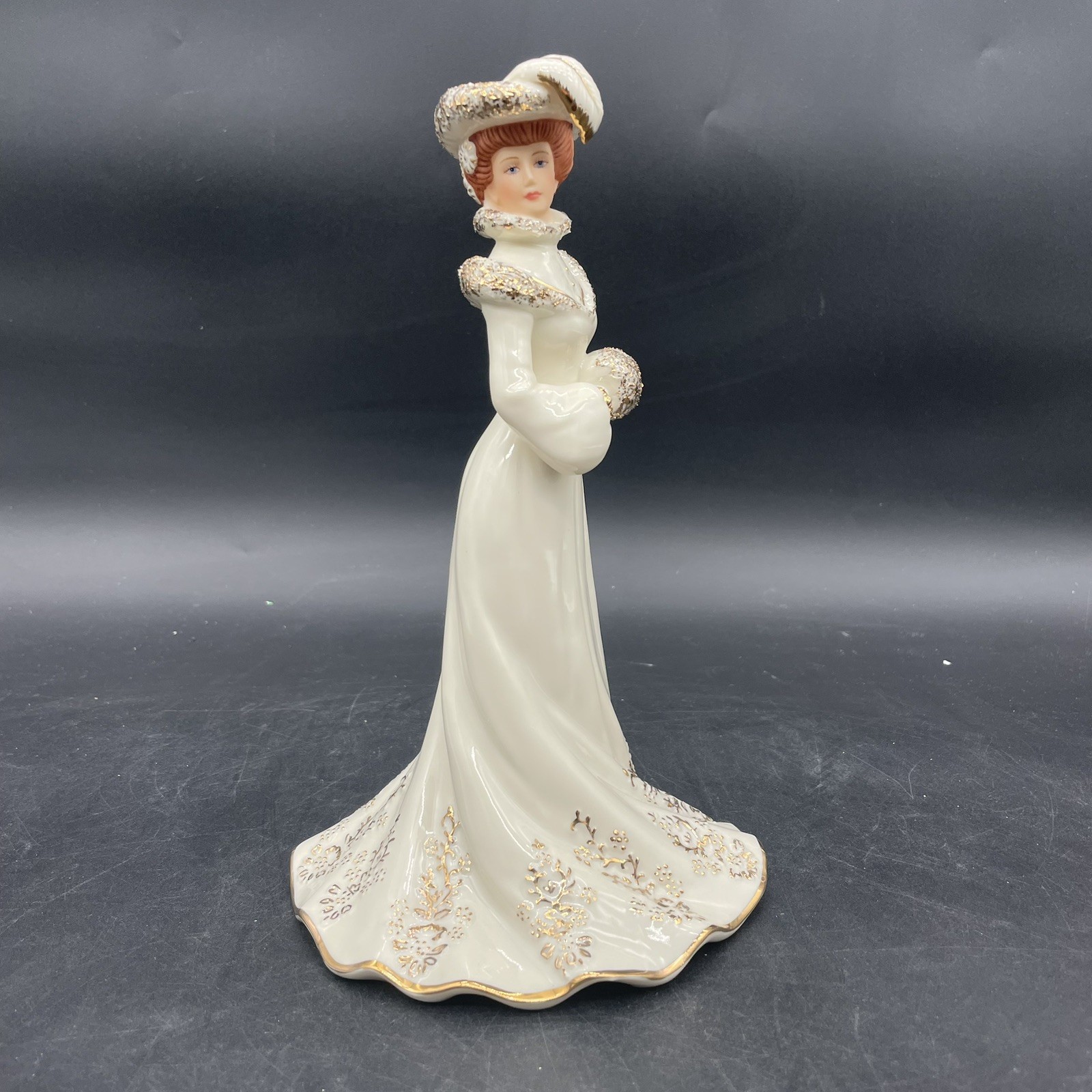 Lenox “Shopping on 5th Avenue” Victorian Ladies Of Fashion Figurine Ivory w Gold