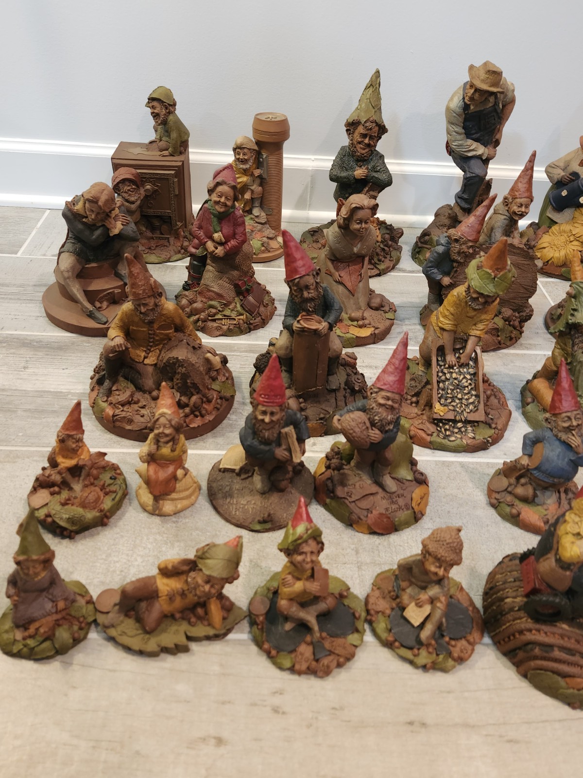 GNOMES BY TOM CLARK COA CERTIFICATES COMBINE SHIPPING $5 – $20 MESSAGE FOR PRICE