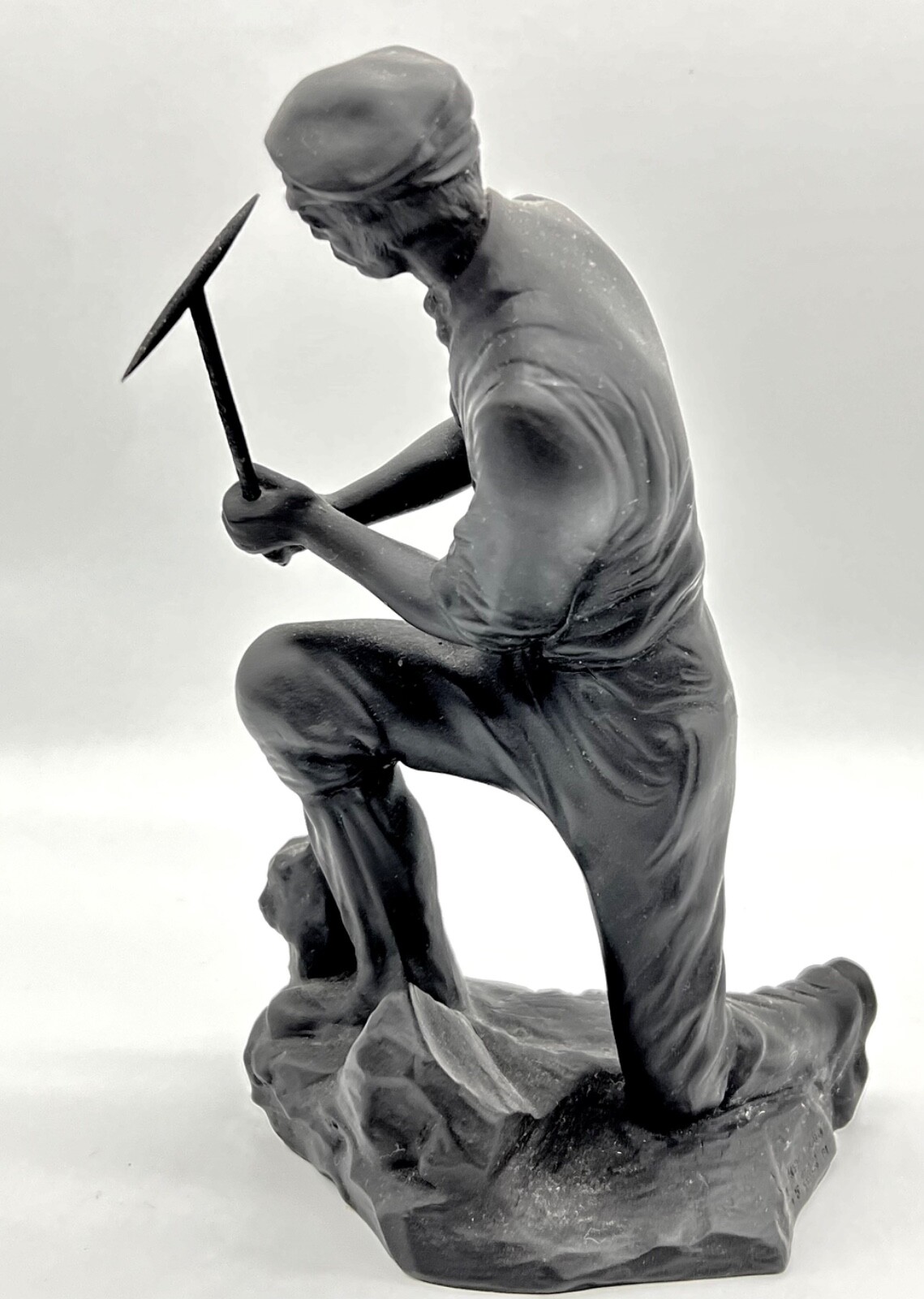 WEDGWOOD BLACK BASALT 8″ FIGURINE THE MINER, SKILLS OF THE NATION, NO BASE