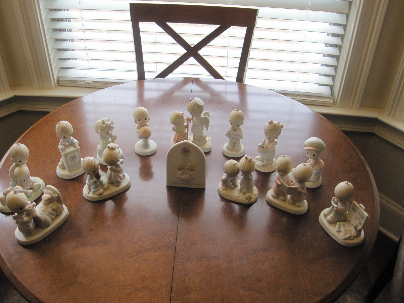 Precious Moments LOT OF 14 PCS , see figurine list in item description