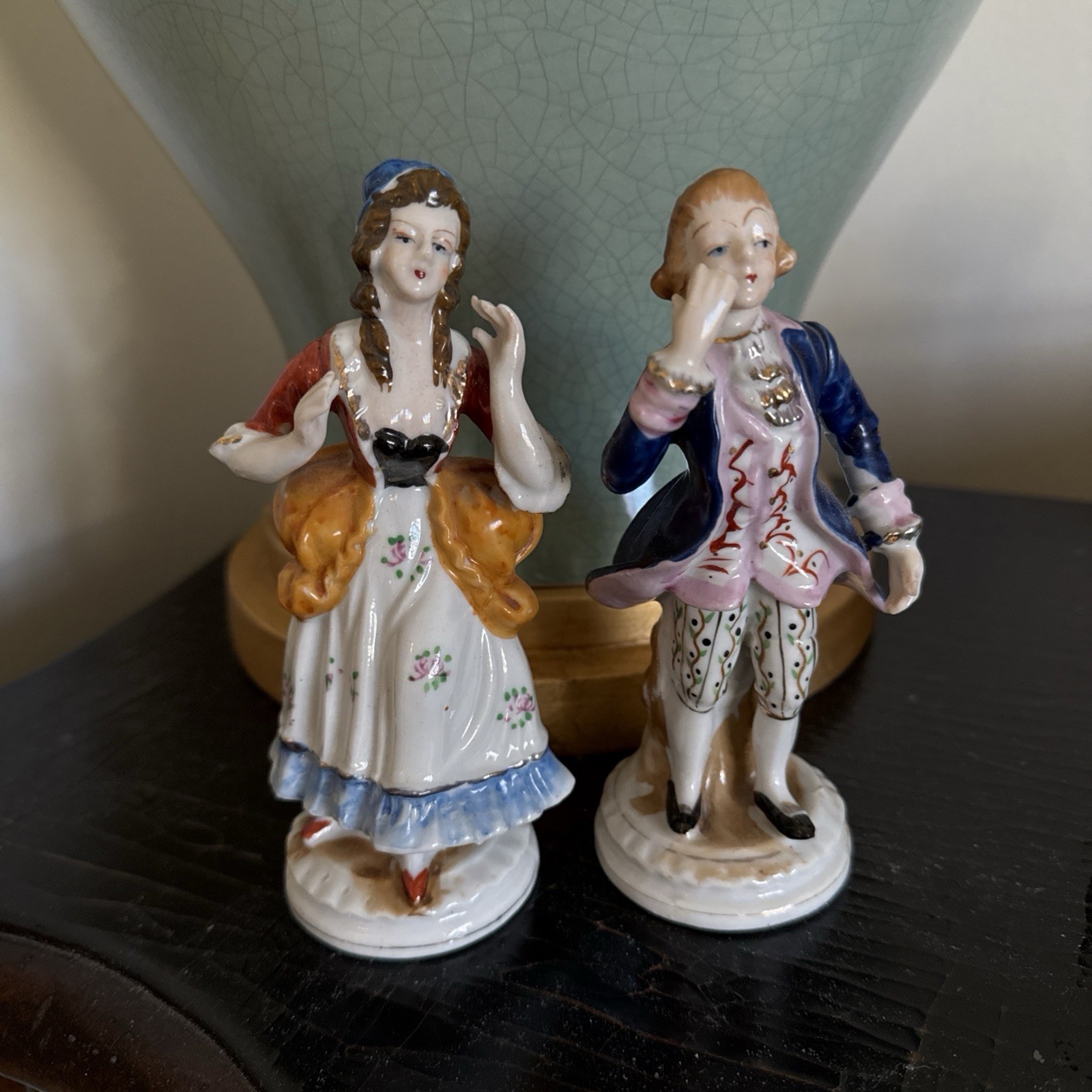 2 Vintage Colonial Porcelain Figures