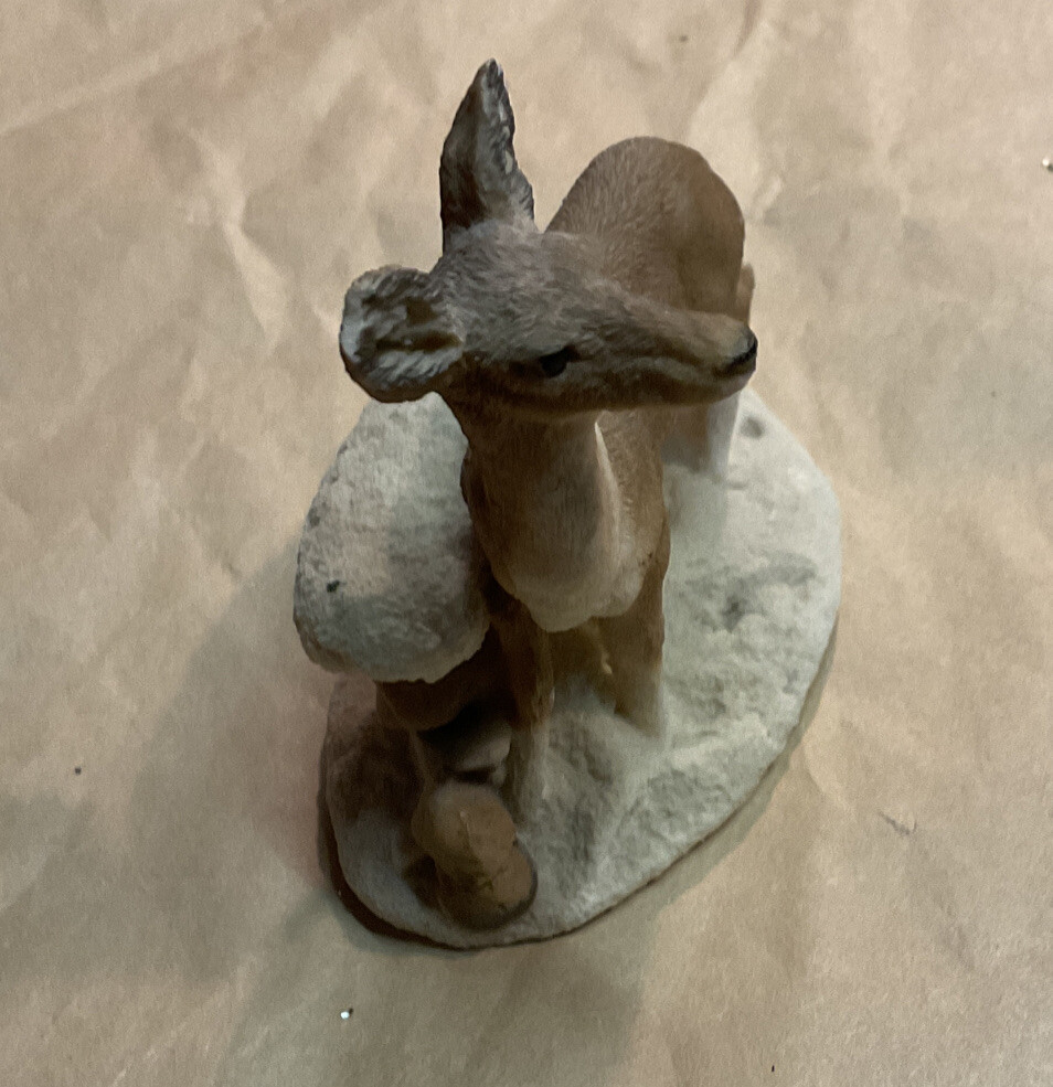 vintage white tail deer DOE figurines #SC-699 made in U.S.A