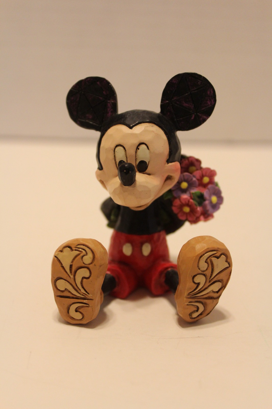 Jim Shore Enesco Disney Traditions Mini Mickey Mouse with Flowers Bouquet 2.75″