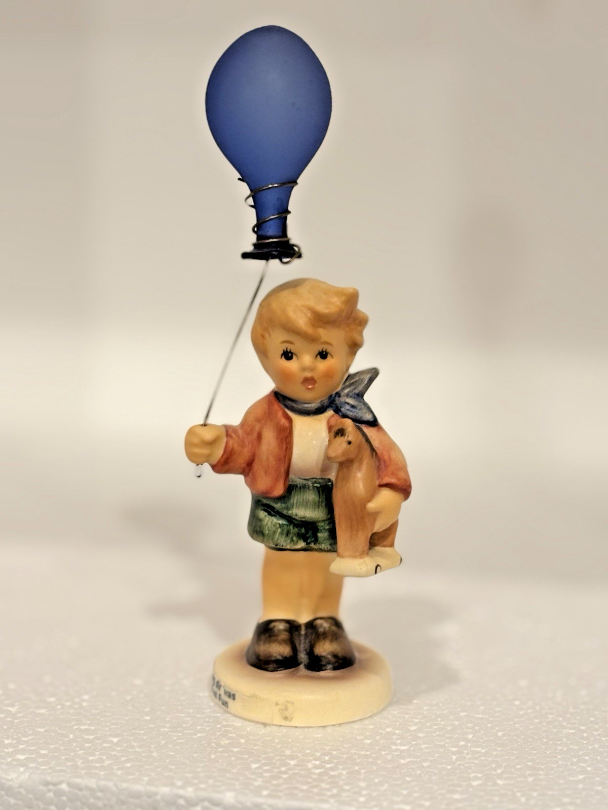 Goebel M I Hummel  Carnival Fun Blue Balloon First Issue 2003 # 2002  239E