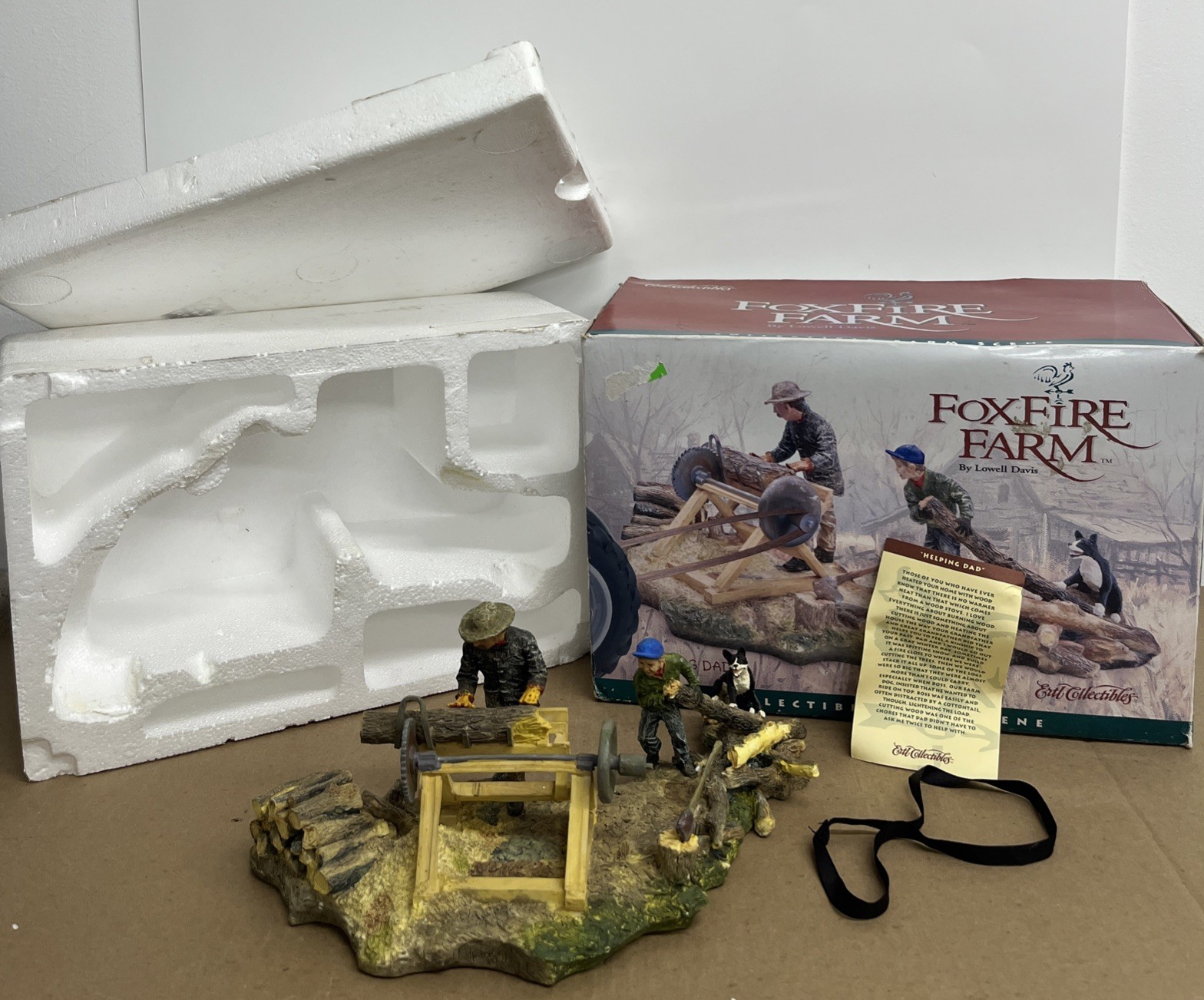 1996 ERTL FOXFIRE FARM collectible scene “Helping Dad” in Box Lowell Davis #1043