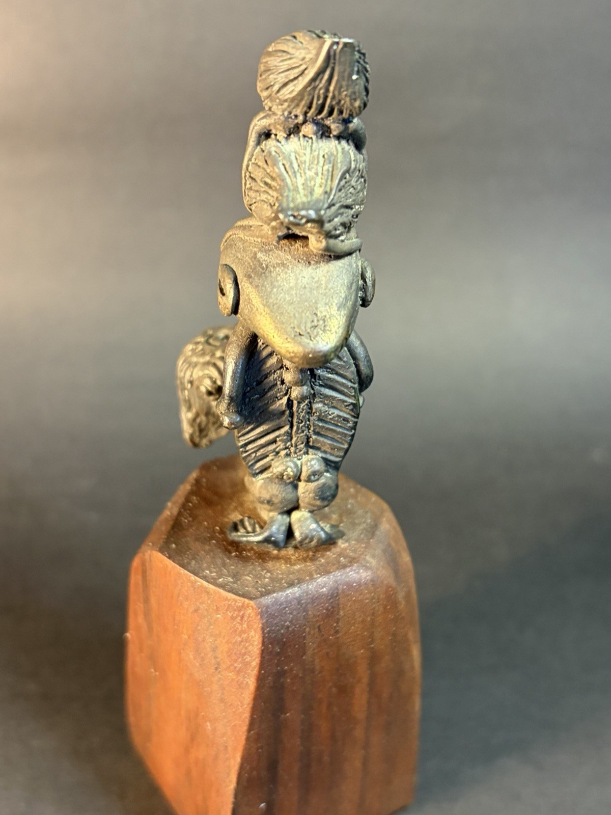 Unusual Sculpture Totem 5.25” Tall Metal On Wood Base Kiwi Birds & Figure