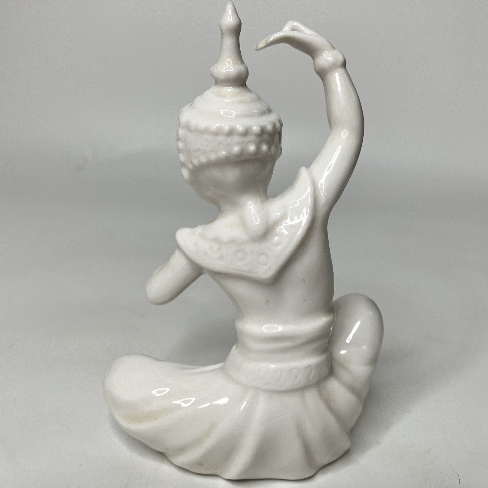 Vtg Ardalt Lenwile Japan Ceramic Thai Dancer Figure #6847 White 5″ x 3 1/2″ Tag