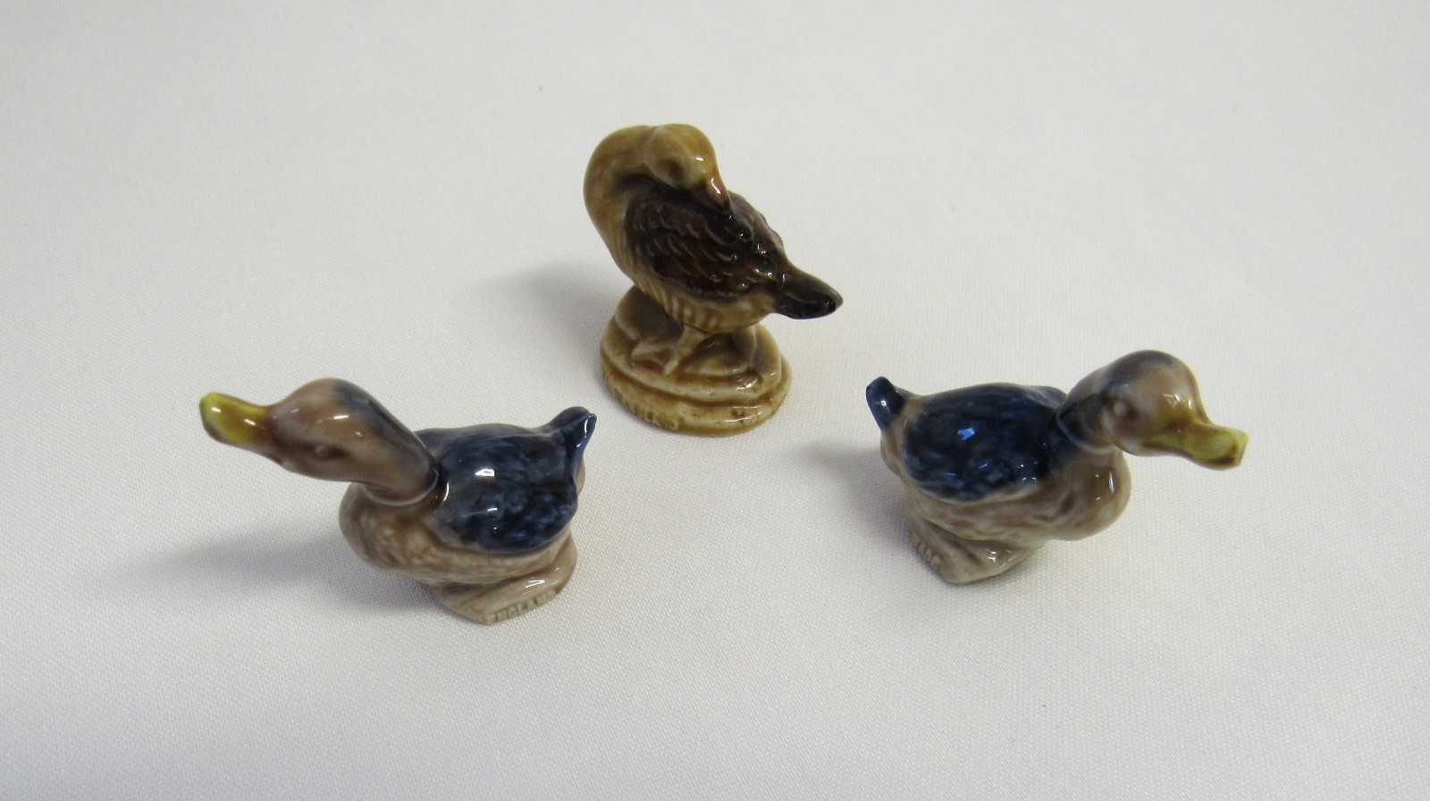 Vintage Wade Whimsies Miniature Ducks Figurines, Set of 3 – Wade, England – EUC