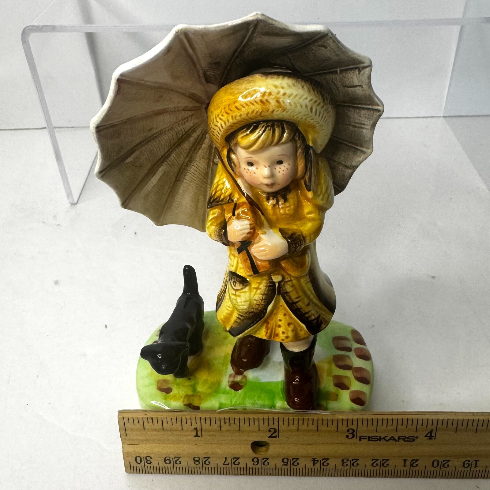 Vtg American Greetings Porcelain Ceramic 6″ Corp Girl with Umbrella Dog Figurine