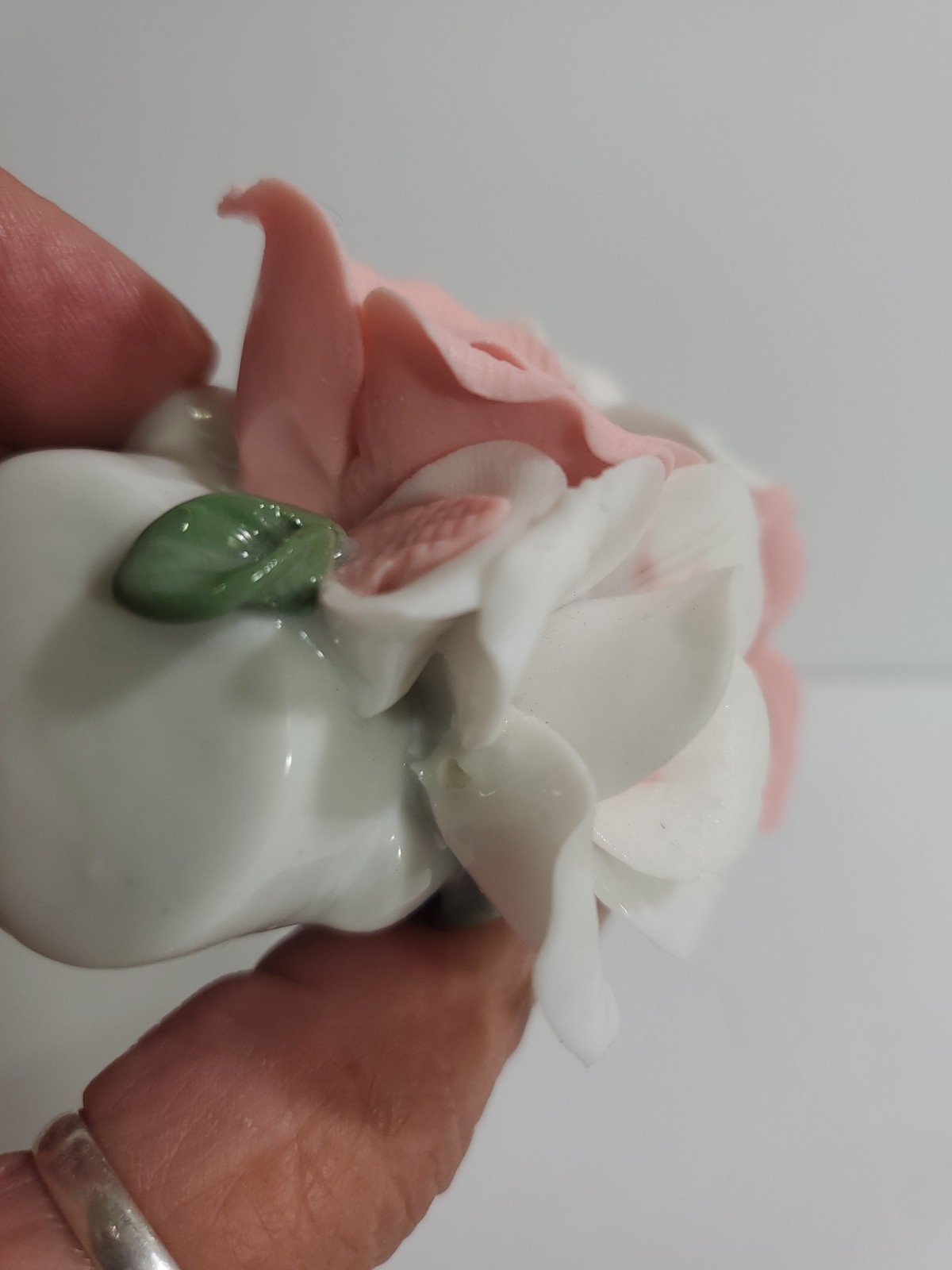 Vintage Capodimonte Style Pink Porcelain Rose Figure 3D Roses Romantic Decor 3.5