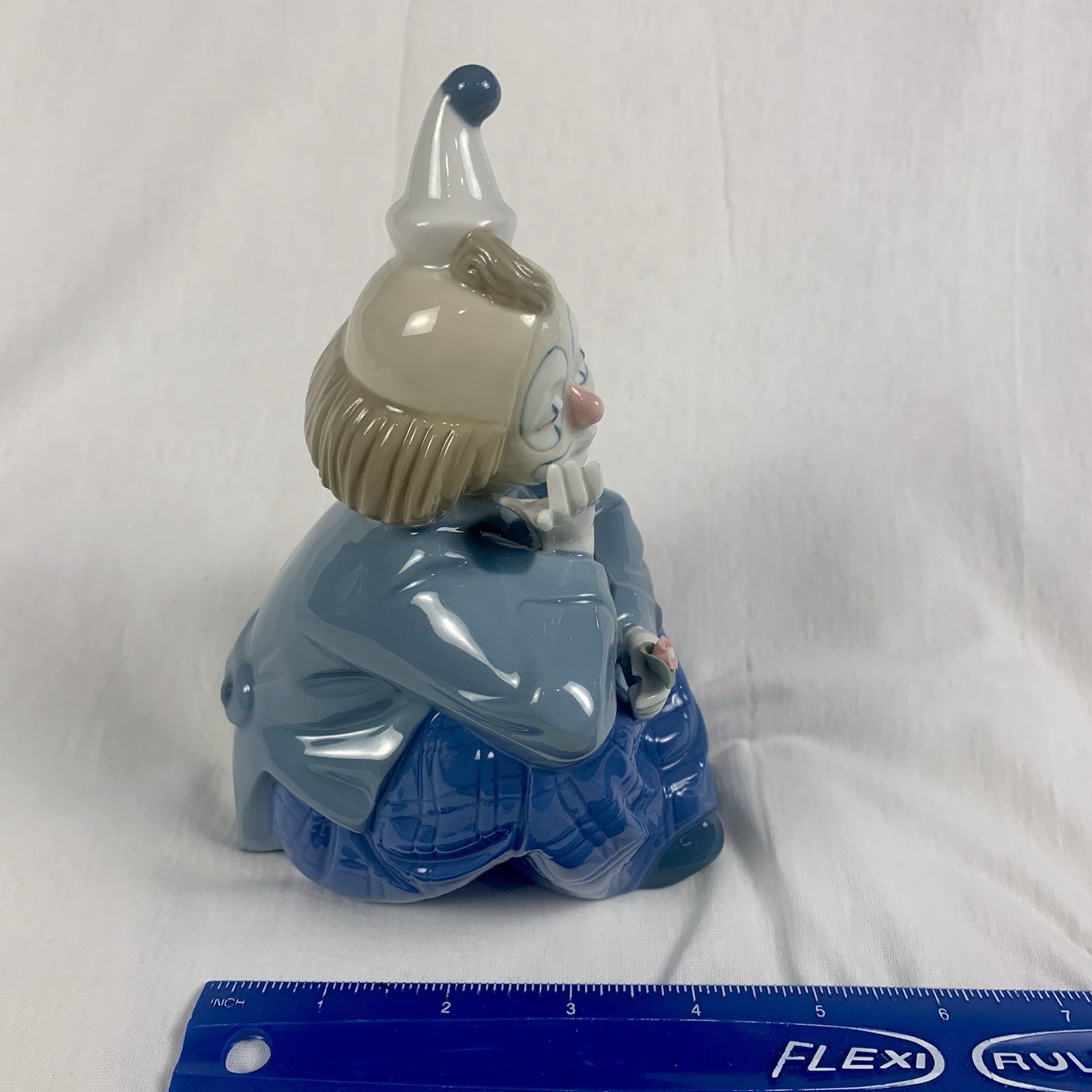 Vintage Porcelana De Cuernavaca Mexico Sitting Thinking Sad Clown Figurine Blue