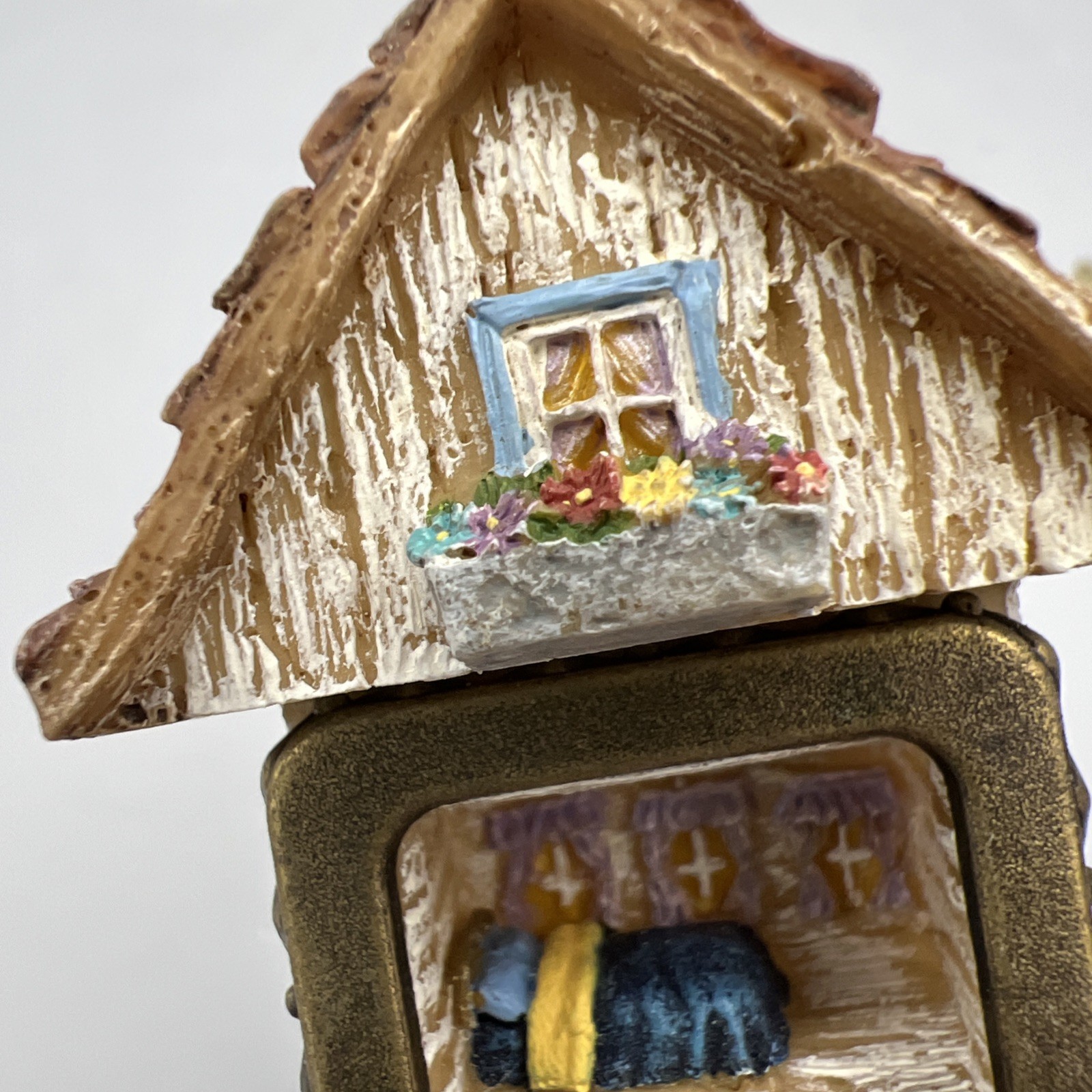 Boyds Bears and Friends Trinket Box Mouse House With Mouse Trinket