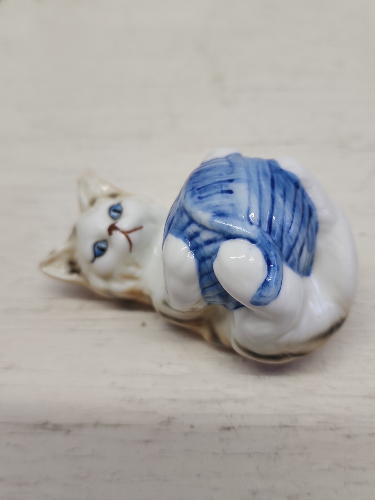 The Danbury Mint Fine Bone China Kitten Cat Roly Poly Cats of Character