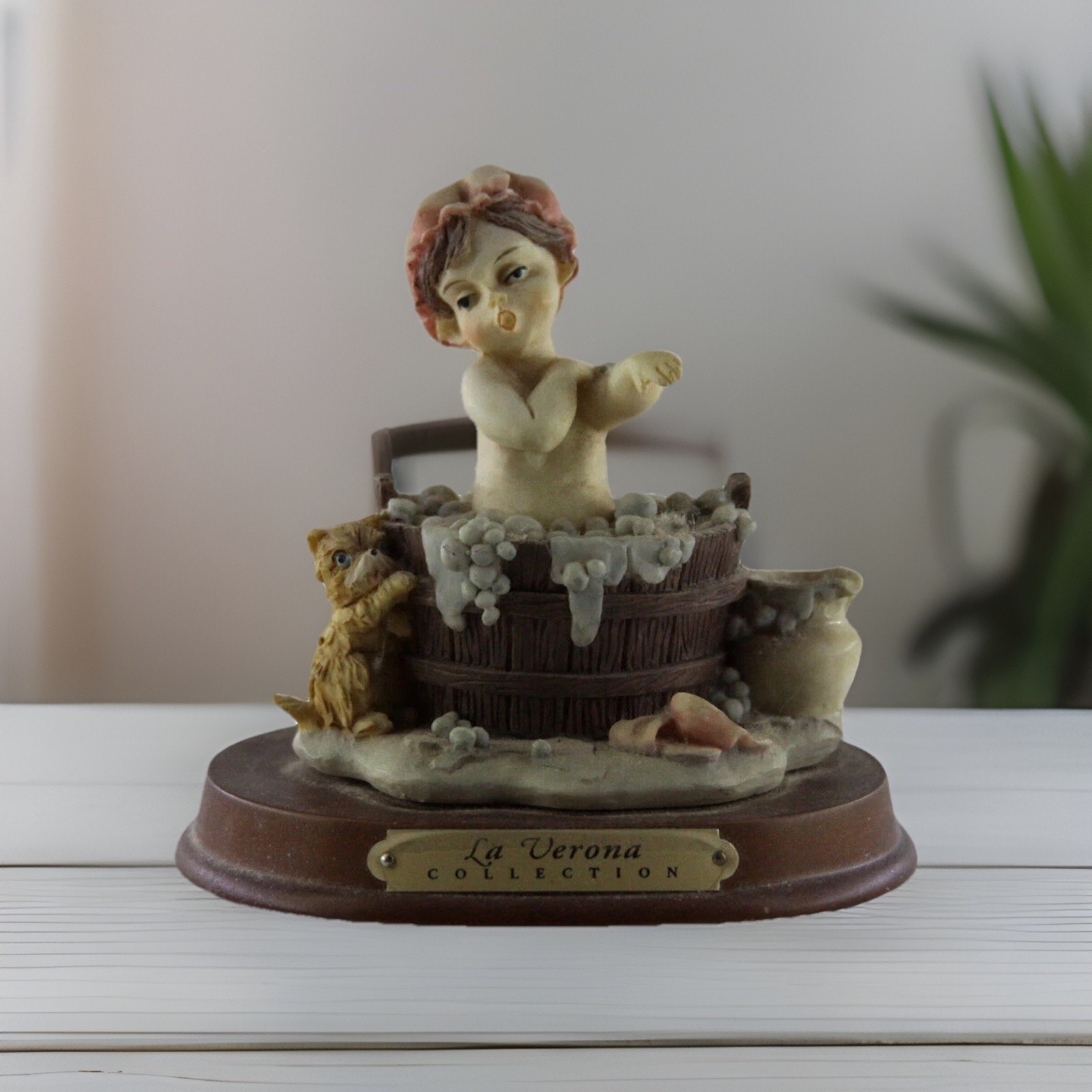 La Verona Figure Collection Bath Time Vintage Bathroom Decor