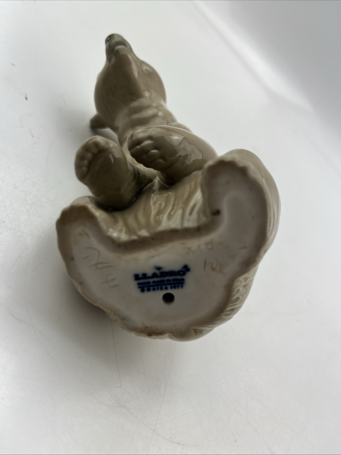 Lladro Good Bear Brown Porcelain Figurine Sitting Seated Retired 4 3/3” 1977