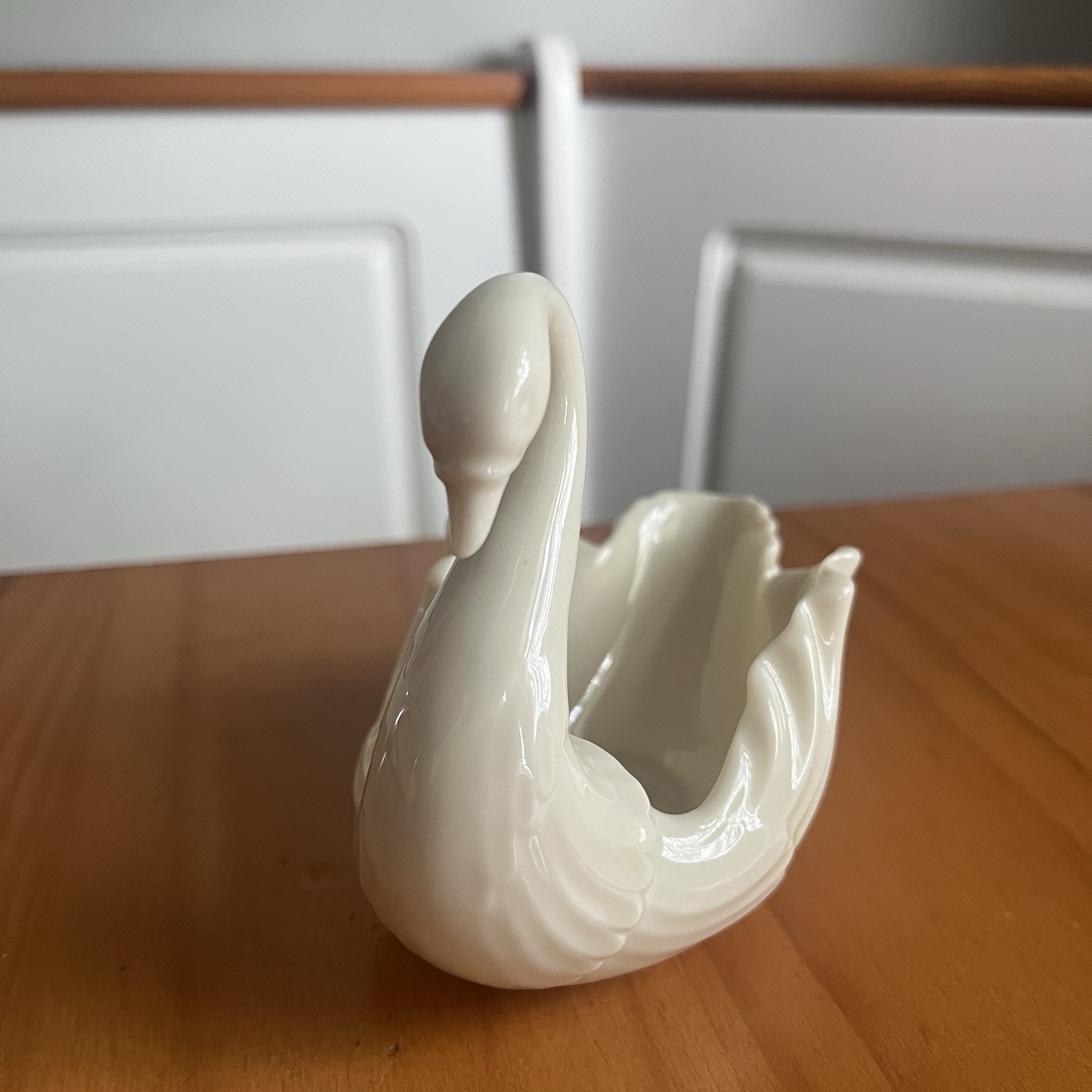 Lenox Porcelain Swan Ivory Cake Topper Ring Holder Trinket Dish USA 4” Tall