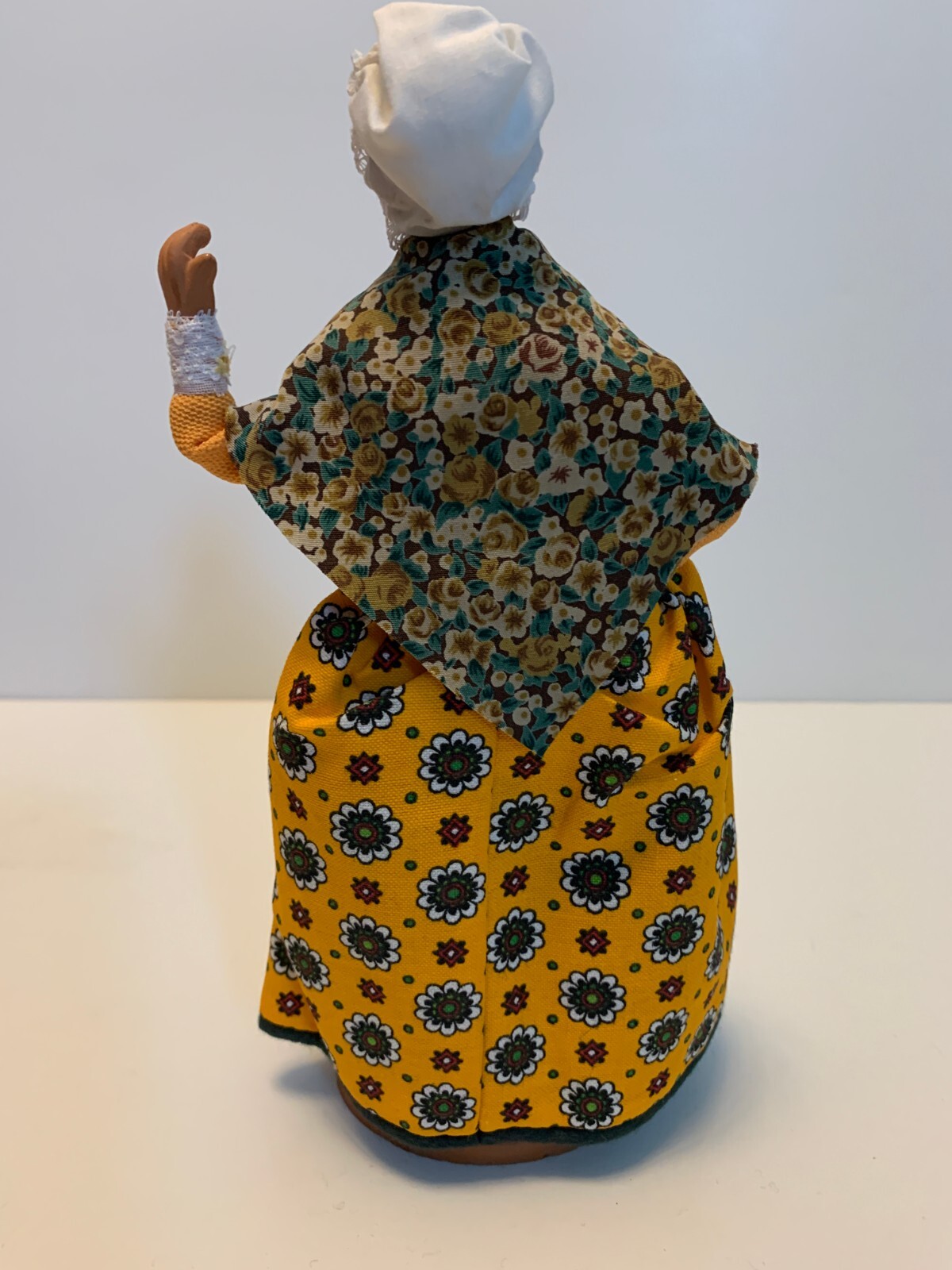 Vtg Santon De Provence Terra Cotta Claude Carbonel Clay Lady waving.