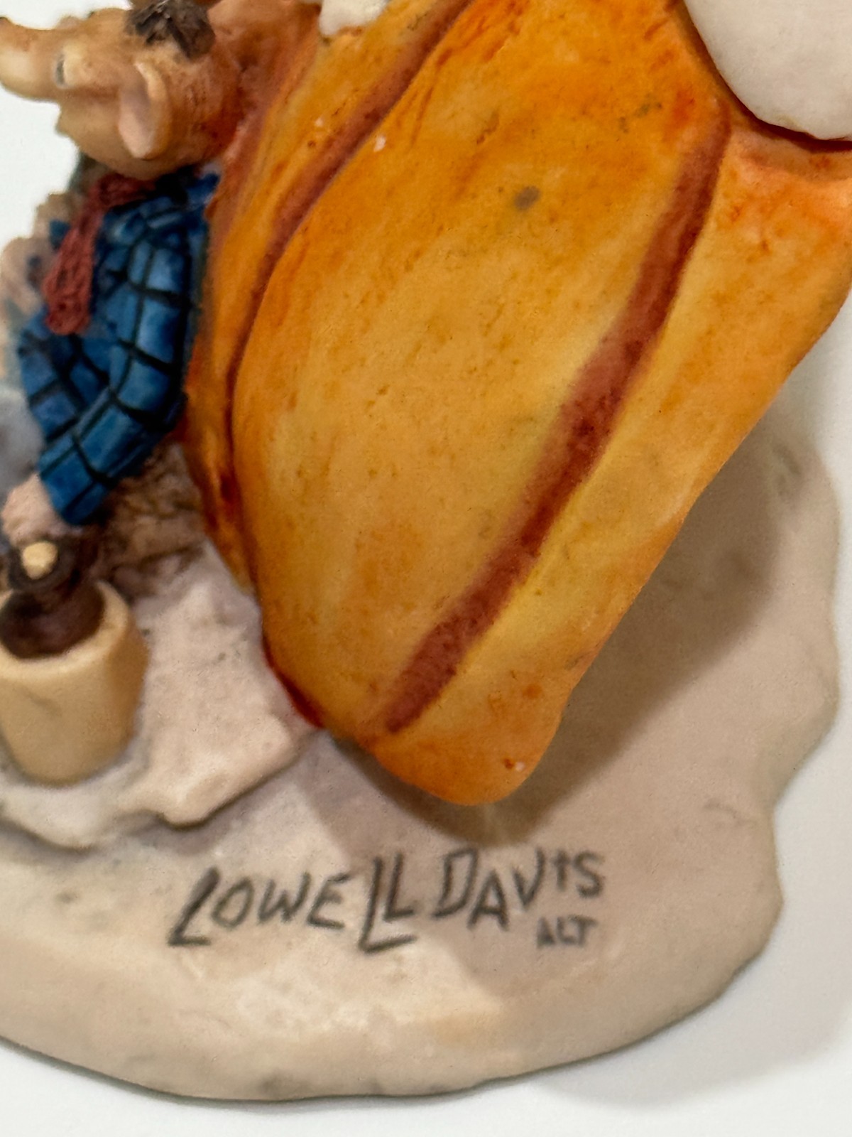 Vintage 1989 Schmid Pumpkin House Figurine – Two Mice Sitting on Log