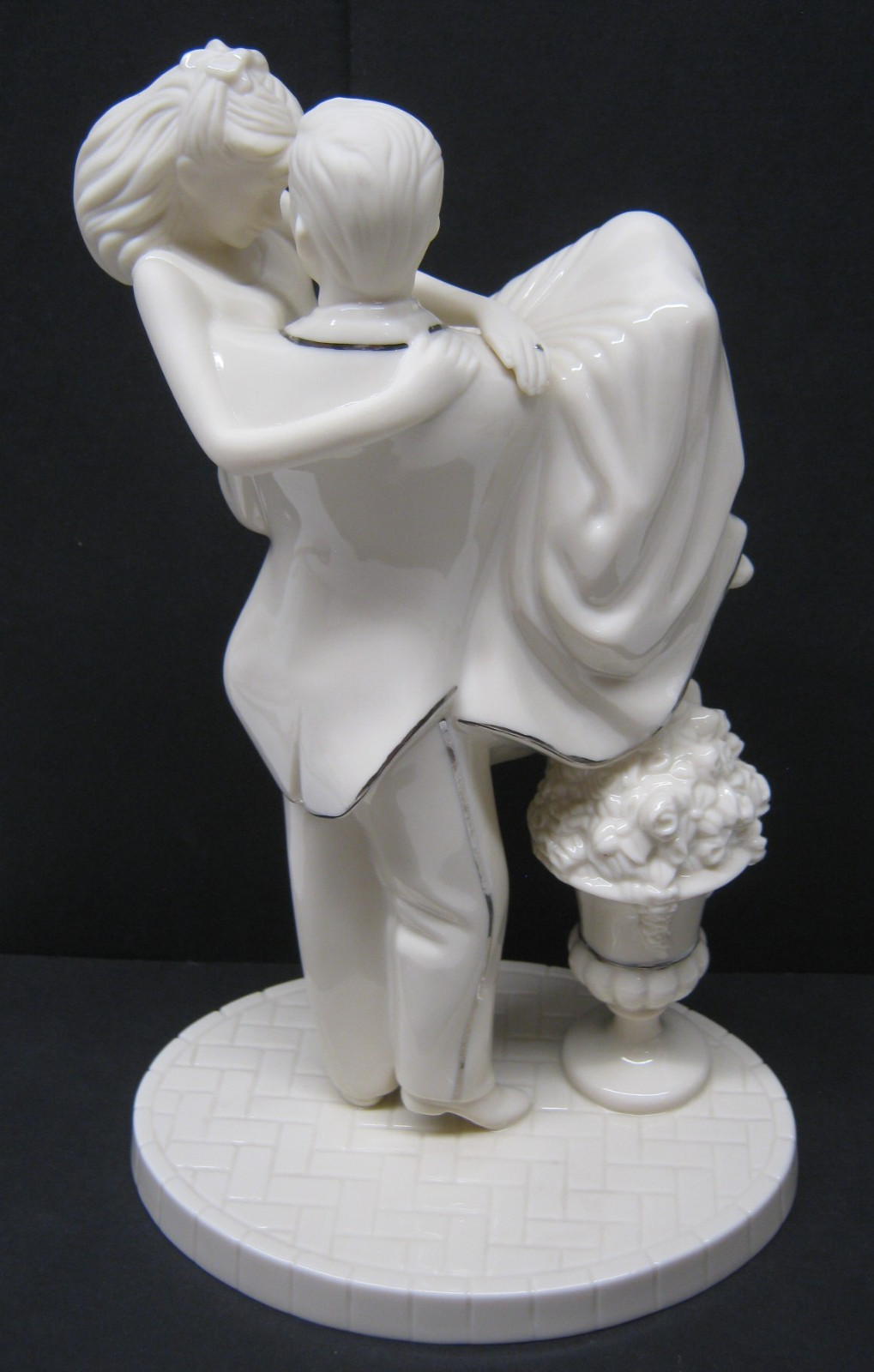 Lenox Wedding Promises Bride Groom “Swept Away” Porcelain Cake Topper Figurine