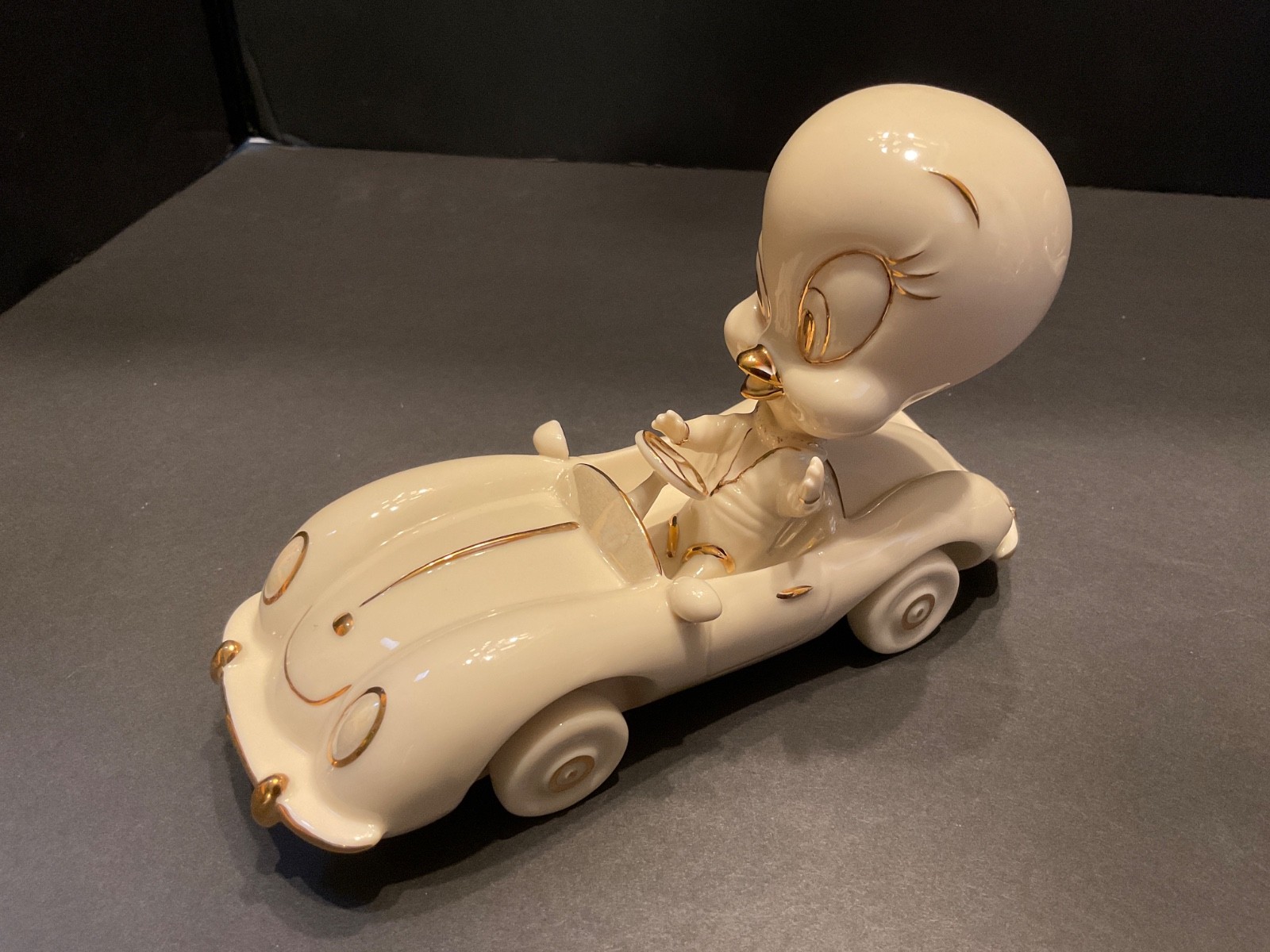 Lenox Exclusive Looney Tunes Classic Character Collection, Tweety Bird Lot 0f 4