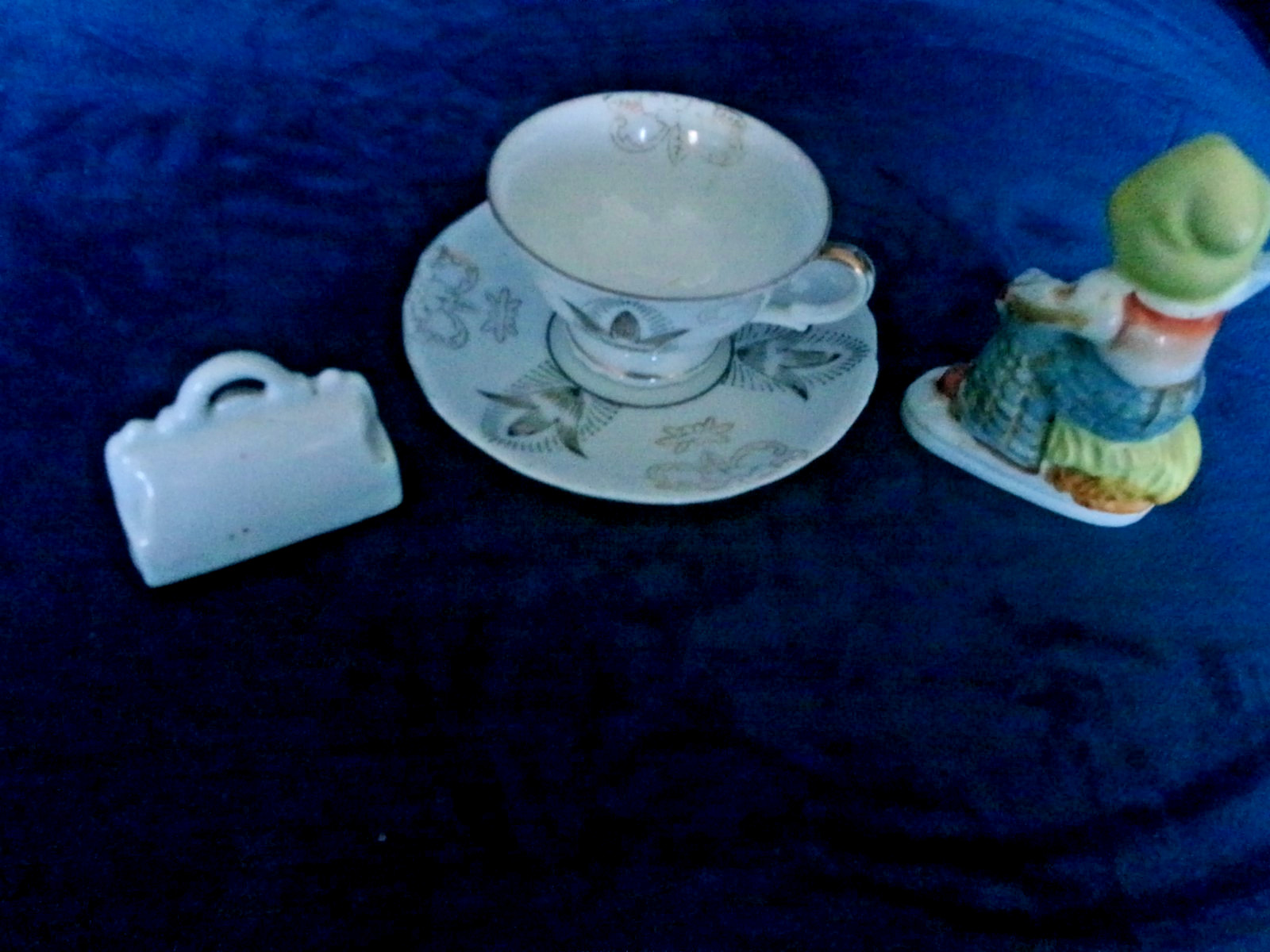 LOT OF 3 “MADE IN OCCUPIED JAPAN” ITEMS INCLUDING TEACUP, FIGURINE, AND PURSE