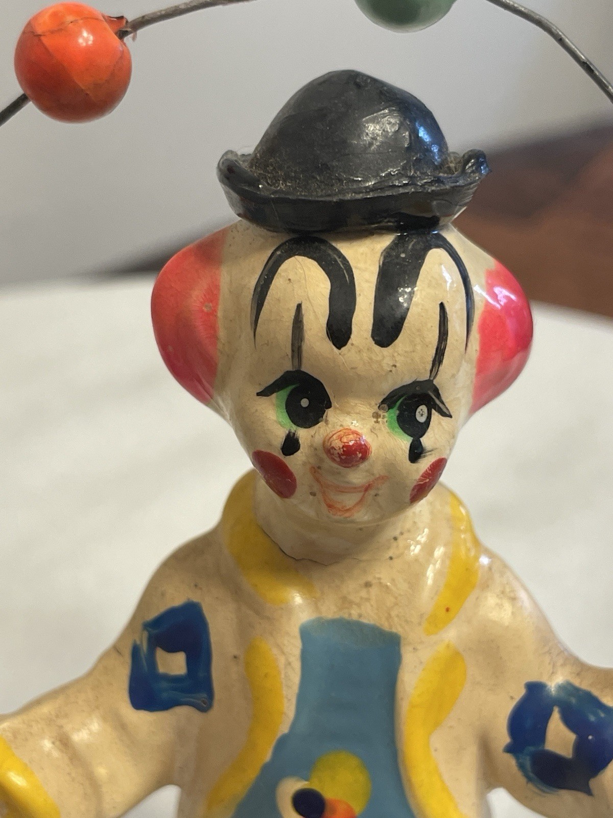 VTG Ceramic Circus Clown Pair Balls Juggling Balloons Figurines Display Set Rare