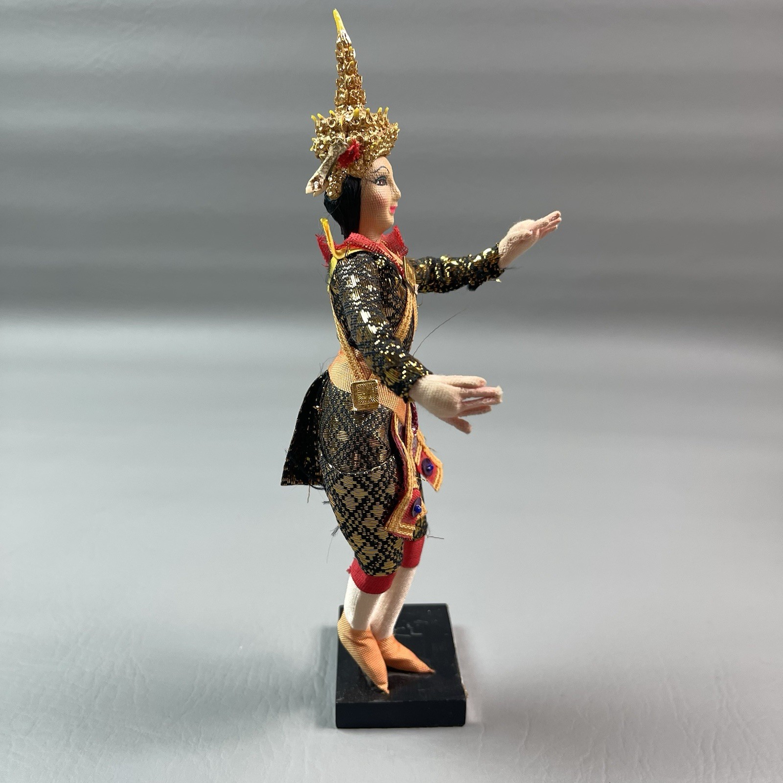 Thai Classic Dolls Traditional Dancer Brocade Gold Costume Made In Thailand