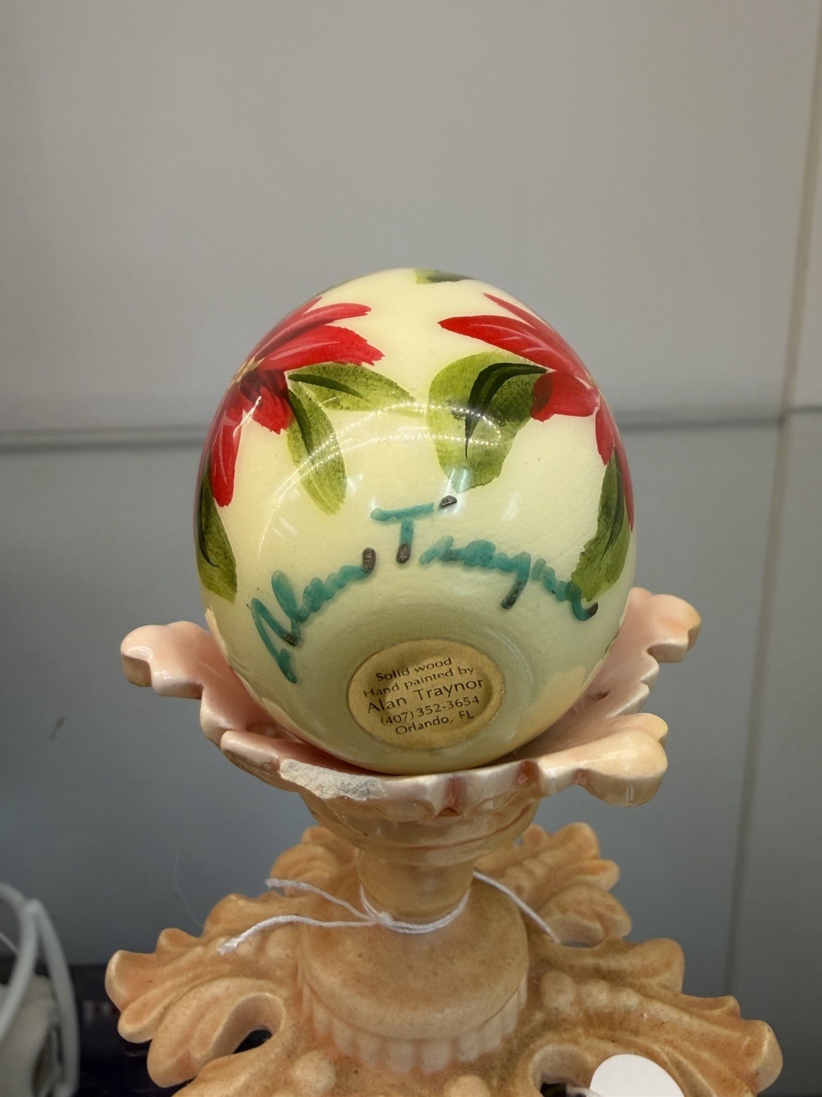 Alan Traynor Hand Painted Signed Solid Wood Floral Collector Egg Ivory Red Green