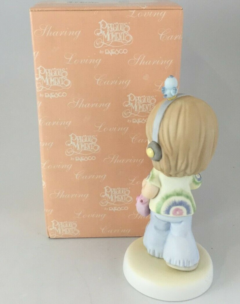 Precious Moments 104281 Carry A Song In Your Heart Figurine 2002 NEW