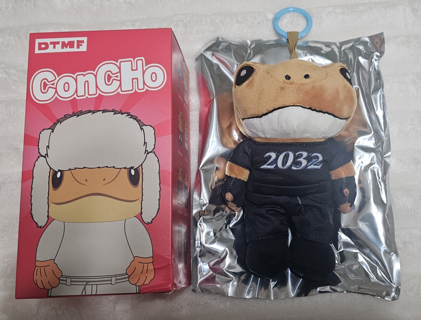 Red box limited edition El Sapo Concho DTMF Bad Bunny Wrestler (Booker T video)