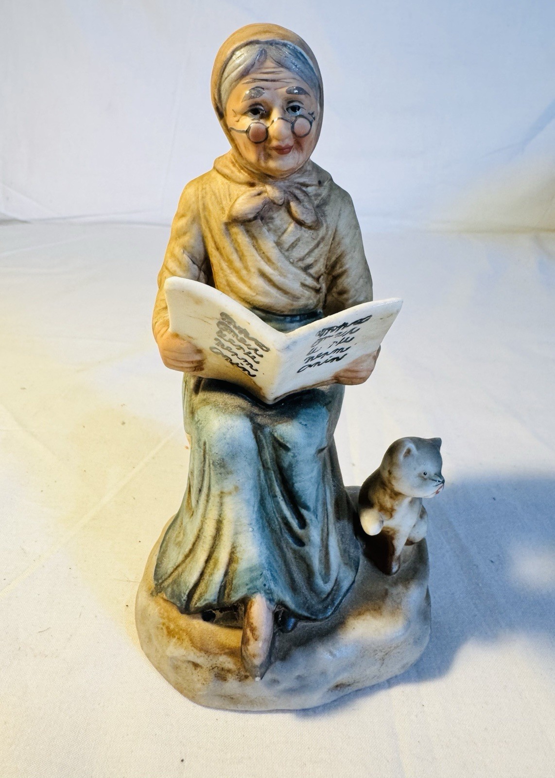 Vintage NORLEANS Figurine Woman Reading With Porcelain