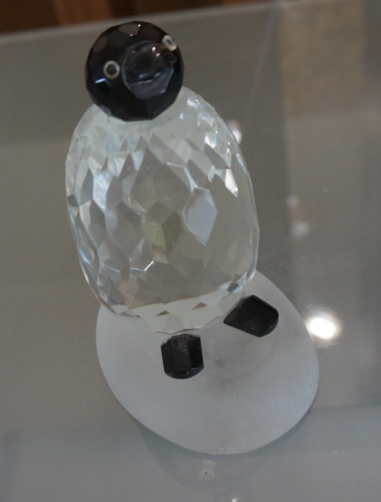 BLACK AND CLEAR CRYSTAL AND GLASS 4″ PENGUIN FIGURINE, Great Shape!!