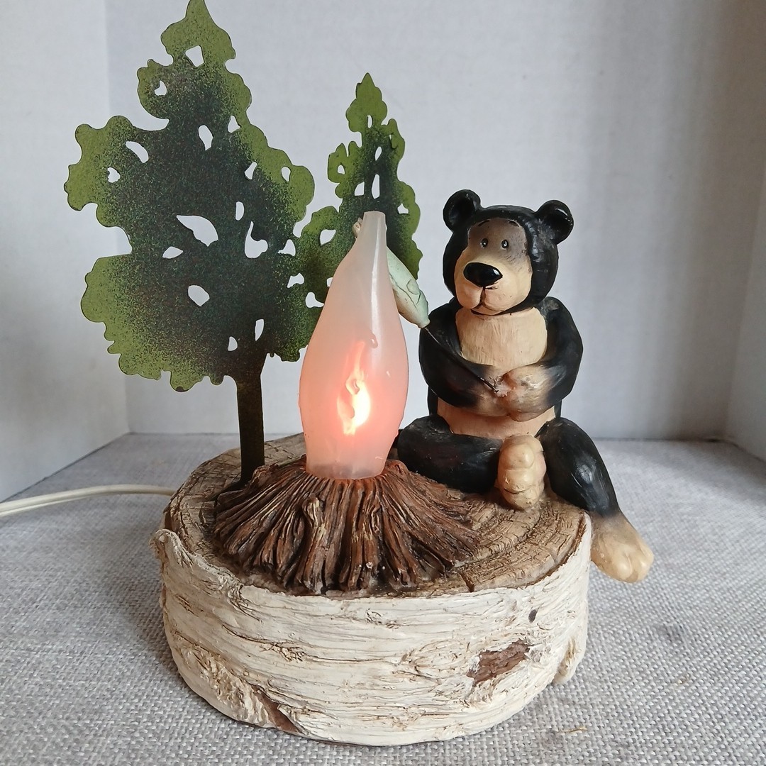 Bear Rustic Campfire Flickering Flame Nightlight Table Vintage Lamp Cabin Decor
