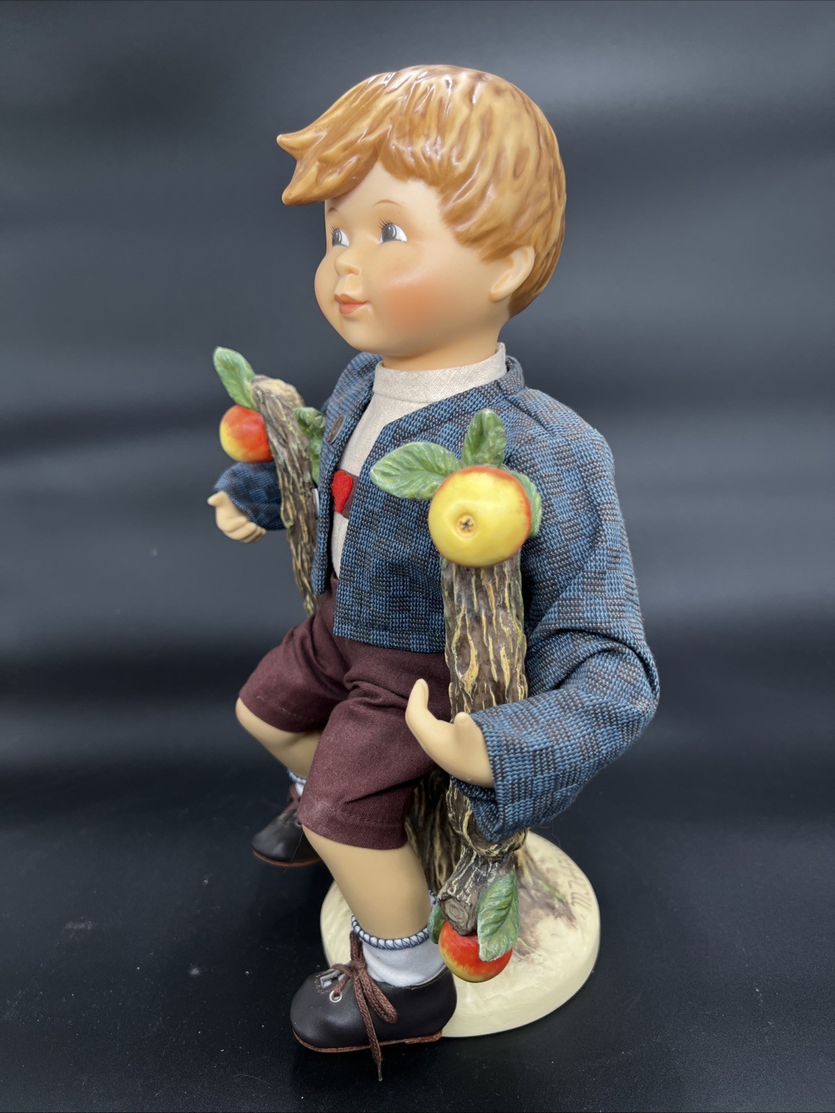 Goebel Hummel 951 (52294) 13 Inches Apple Tree Boy MIB