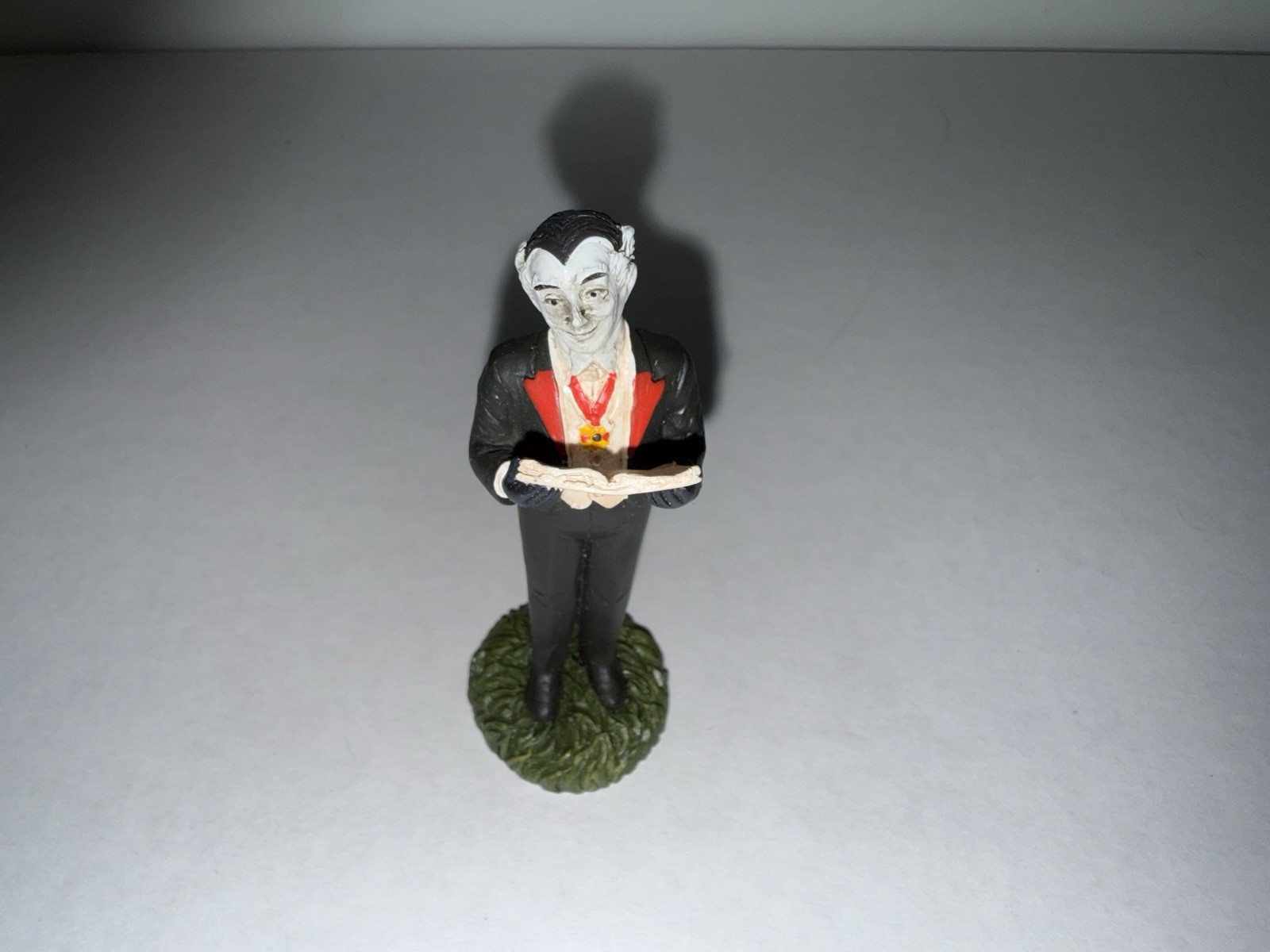 Department 56 The Munsters Village Grandpa Figurine 6005638 RARE New (Face Dark)