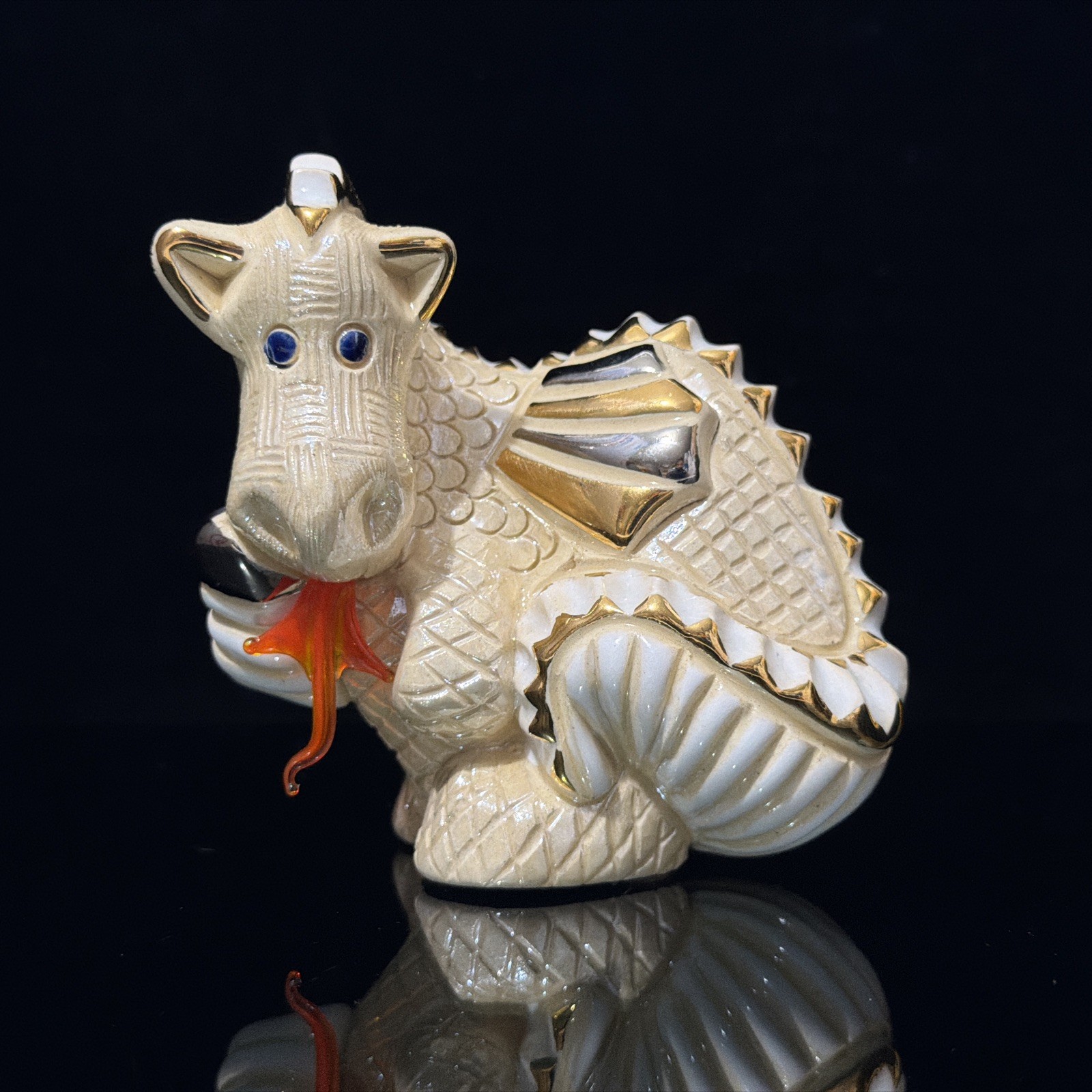 Vintage Artesania Rinconada Dragon White And Gold Orange Glass Tongue