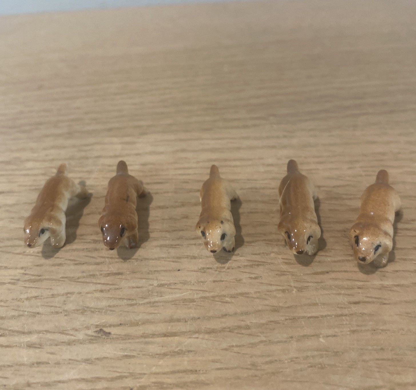 Minature Bone China Dachshund With 5 Puppies Unbranded Figurine 1.25” Tall