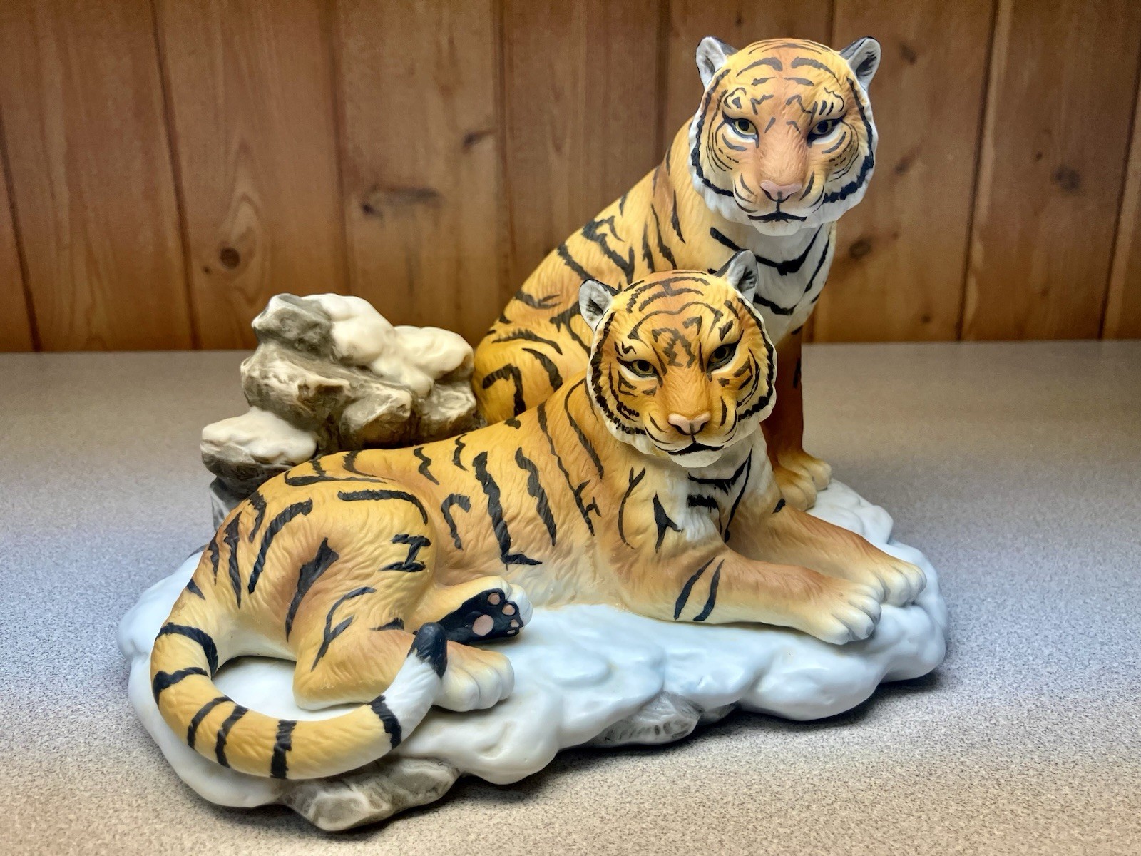 Masterpiece Porcelain By Homco 1996 Endangered Species Siberian Tigers