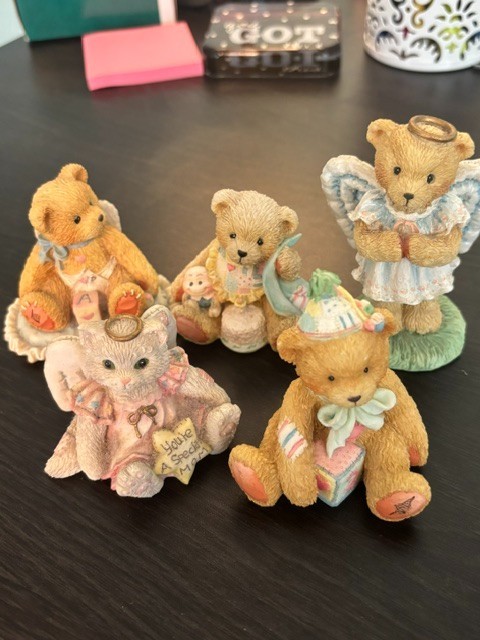 Lot of 5 Enesco Figurines – Bears & 1 Hillman Kitten