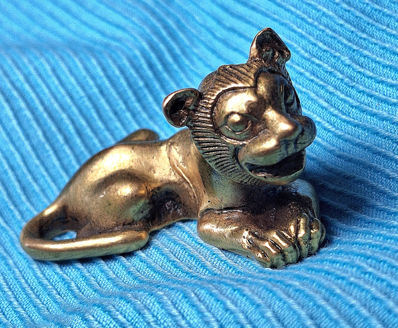 1990 MMA Metropolitan Museum Of Art Gold-Toned Metal King Tut Lion Figure